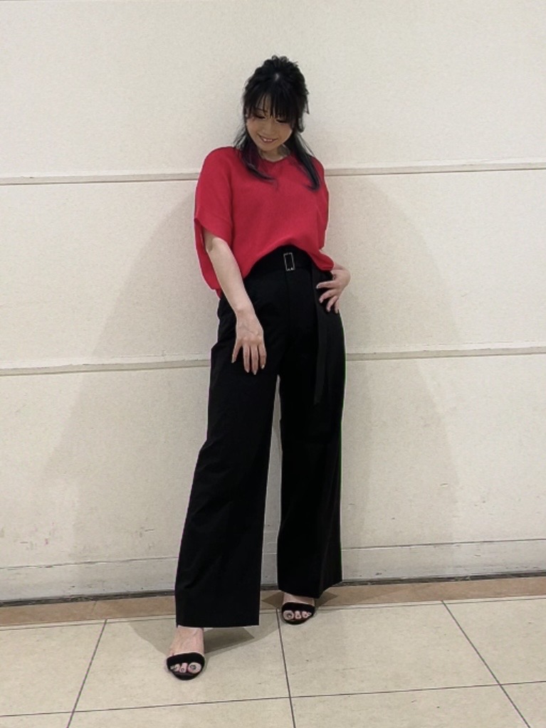 watanabeさんの「UNTITLED｜【11色展開/体型カバー】前後2WAYフレンチスリーブニット」を使ったコーディネート