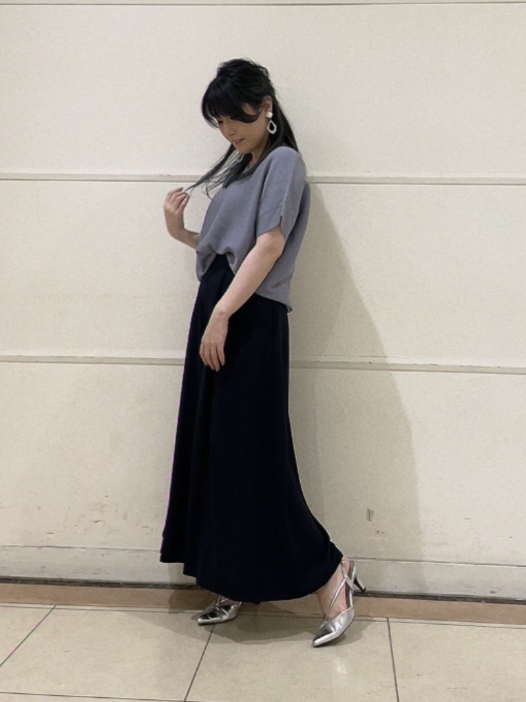 watanabeさんの「UNTITLED｜【11色展開/体型カバー】前後2WAYフレンチスリーブニット」を使ったコーディネート