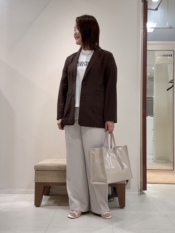 YUIさんの「UNTITLED｜【程よいシアー感/洗える】エアリーバイオジャケット」を使ったコーディネート