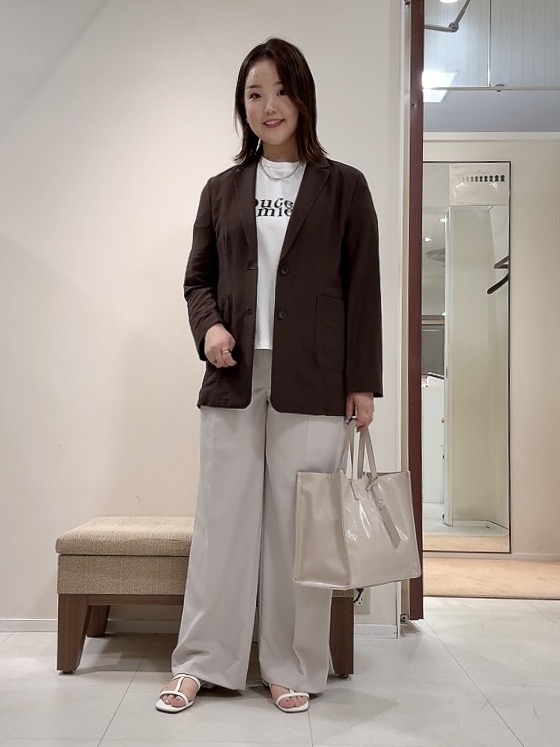 YUIさんの「UNTITLED｜【程よいシアー感/洗える】エアリーバイオジャケット」を使ったコーディネート