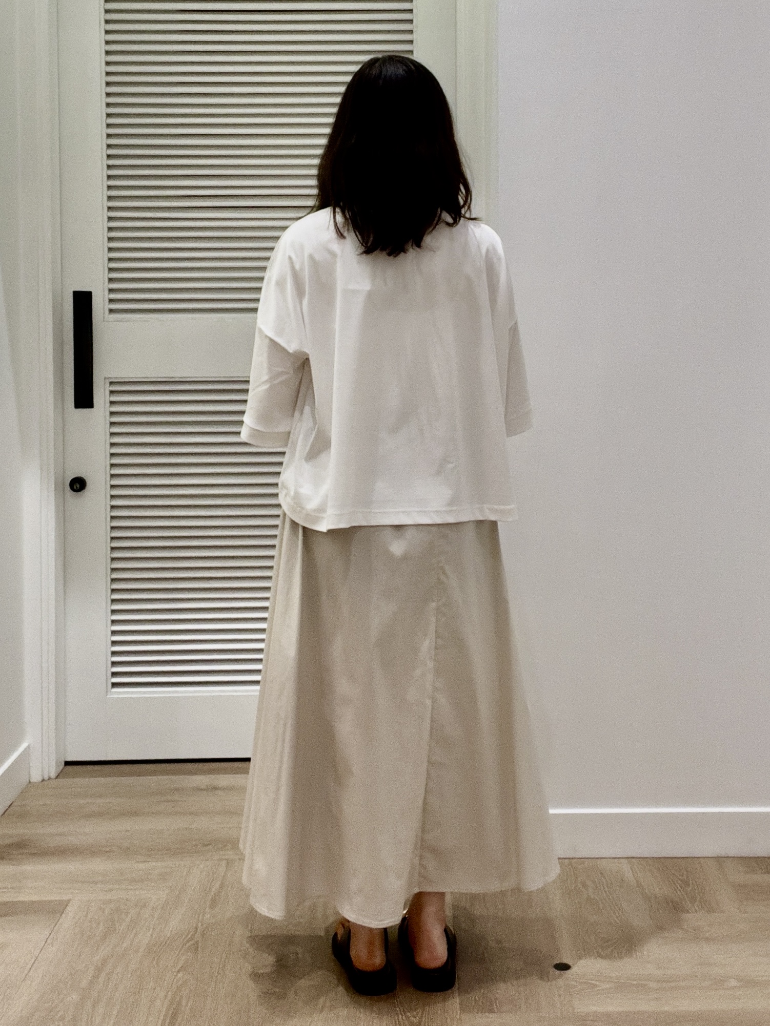 maruさんの「Dessin｜【新色追加/体型カバー】美光沢カットソーボクシーシルエット」を使ったコーディネート
