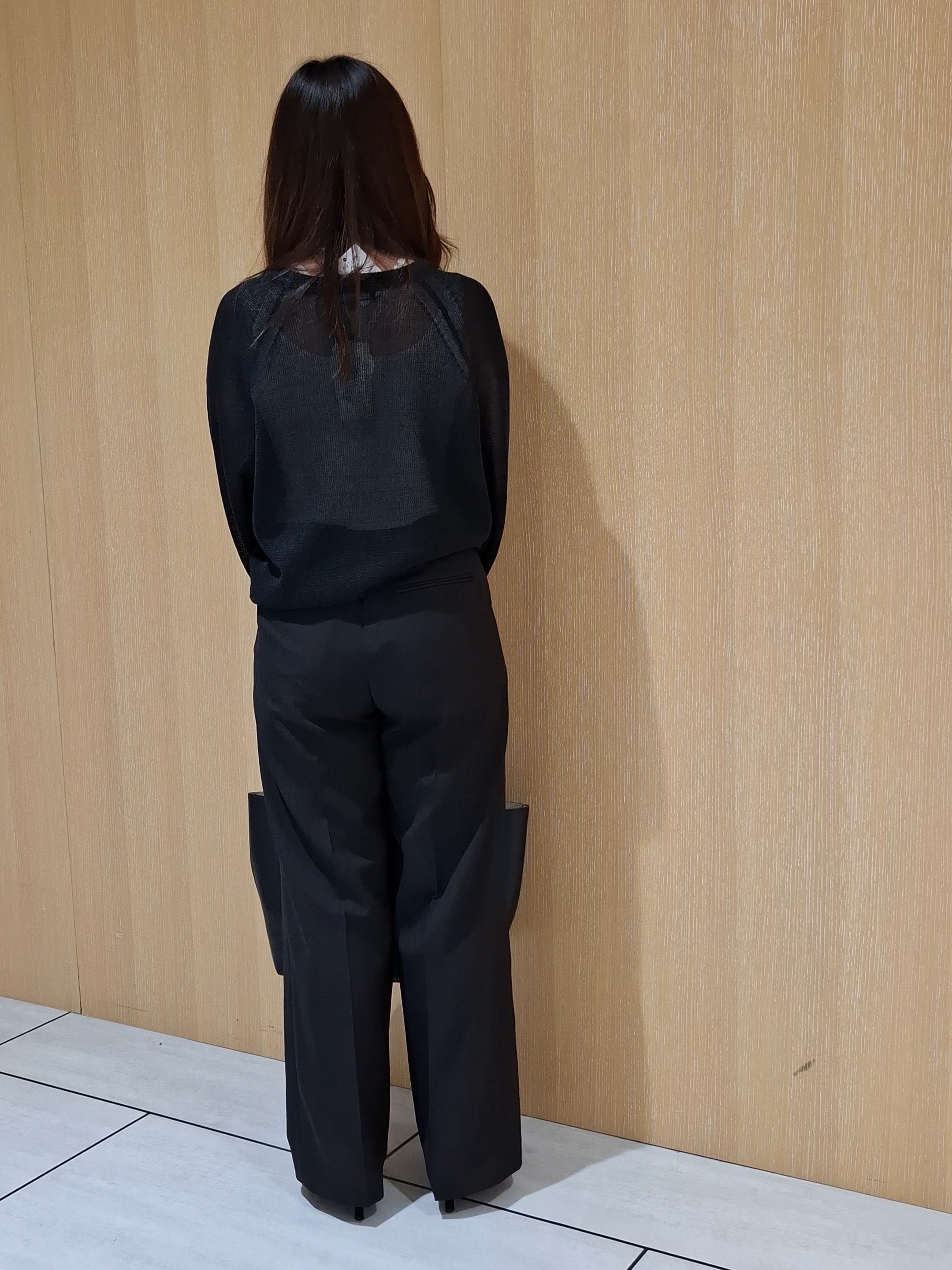 YuKaRiさんの「UNTITLED｜【洗える/ゆったり】クルーネックドライニット」を使ったコーディネート