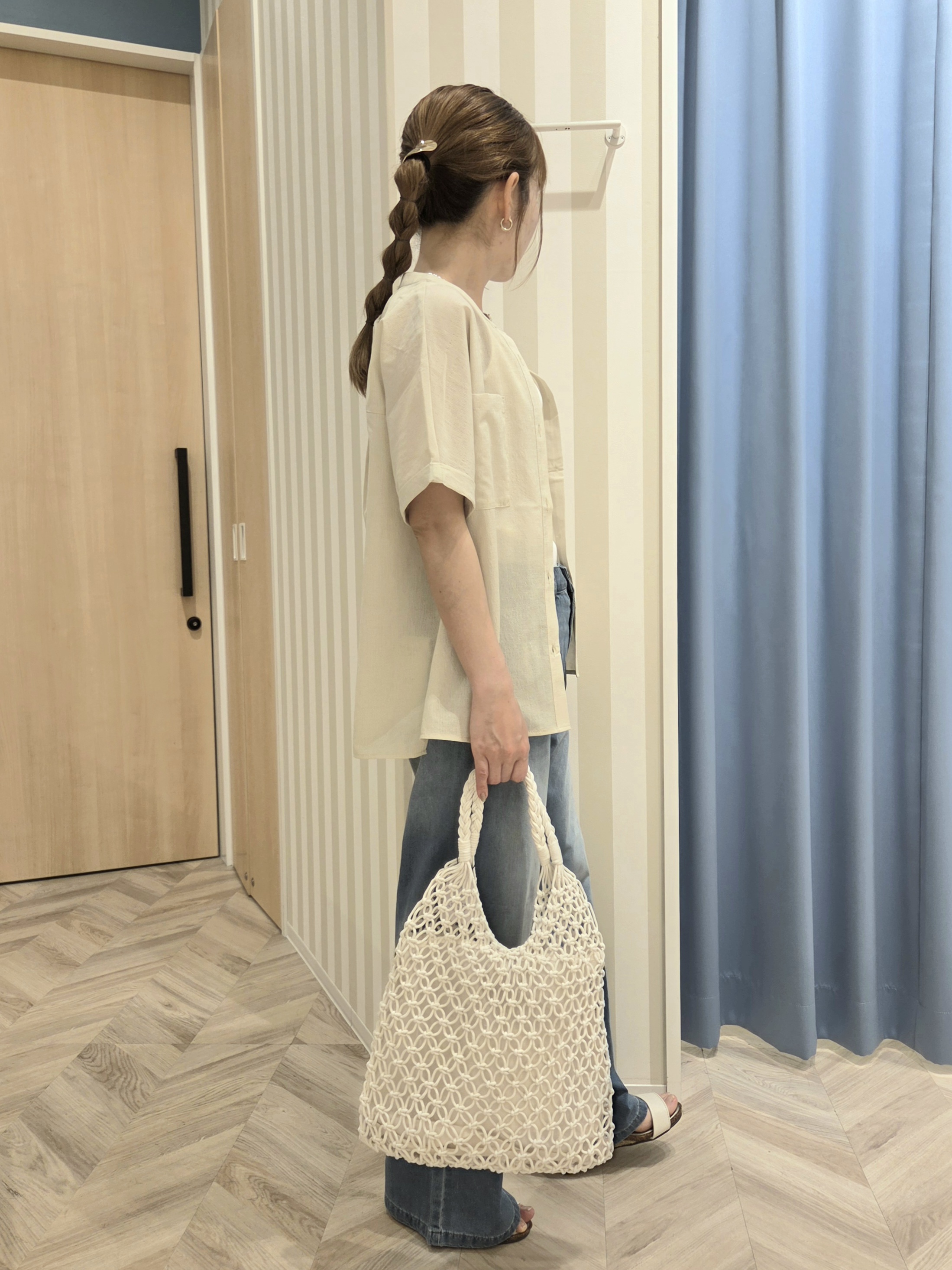 Ikumiさんの「SHOO･LA･RUE｜【さらり快適/洗濯機可/S-LL】風が通り抜ける 半袖バンドカラーシアーシャツ」を使ったコーディネート