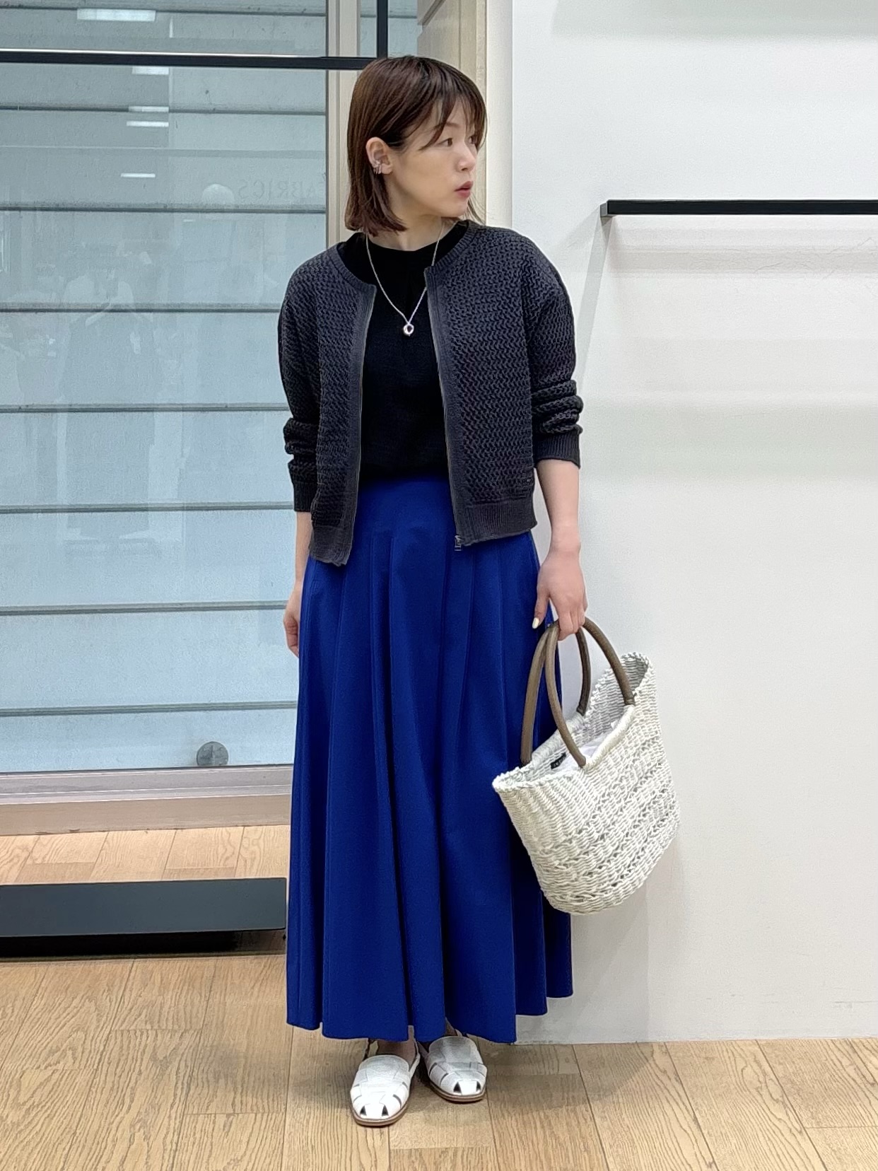 asamiさんの「INDIVI｜【UVケア／吸汗速乾】チェック柄タックボリュームスリーブトップス」を使ったコーディネート