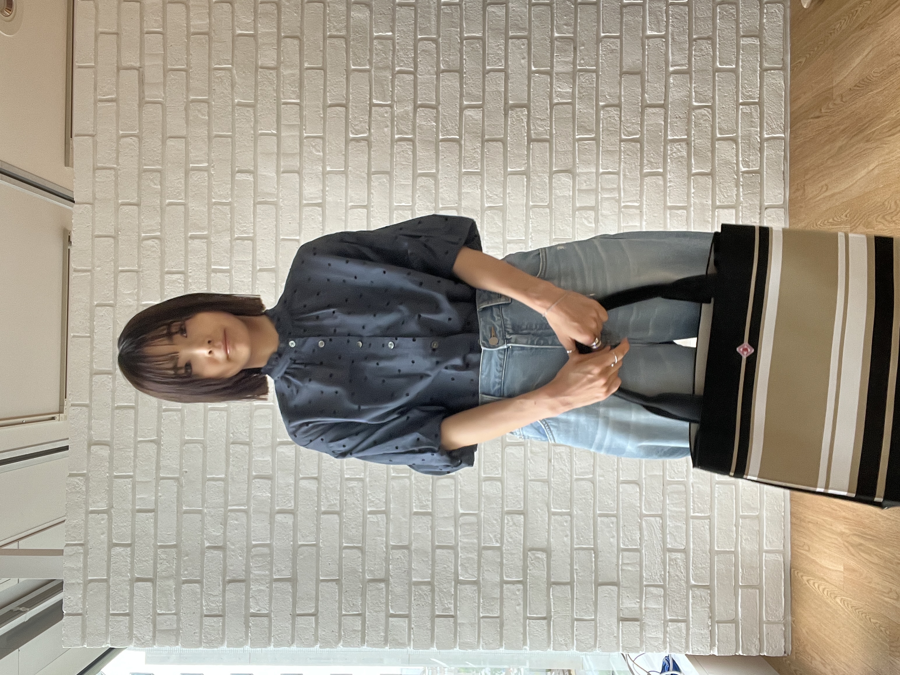 misaさんの「DRESSTERIOR｜センタープレスストレートデニム」を使ったコーディネート