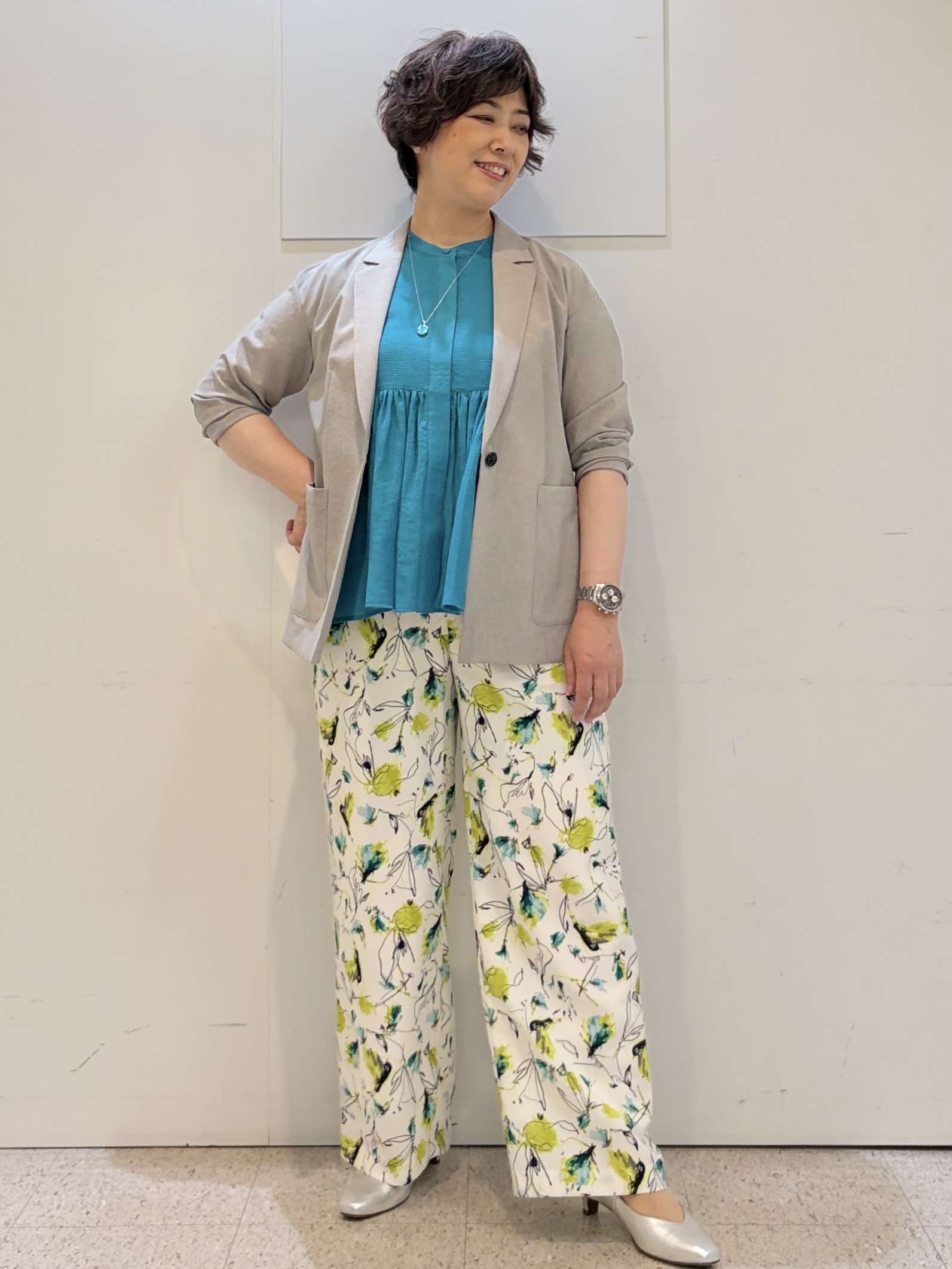 ヤスコさんの「Reflect｜【SS-4Lサイズ／接触冷感／シワになりにくい】リラクシーテーラードジャケット」を使ったコーディネート