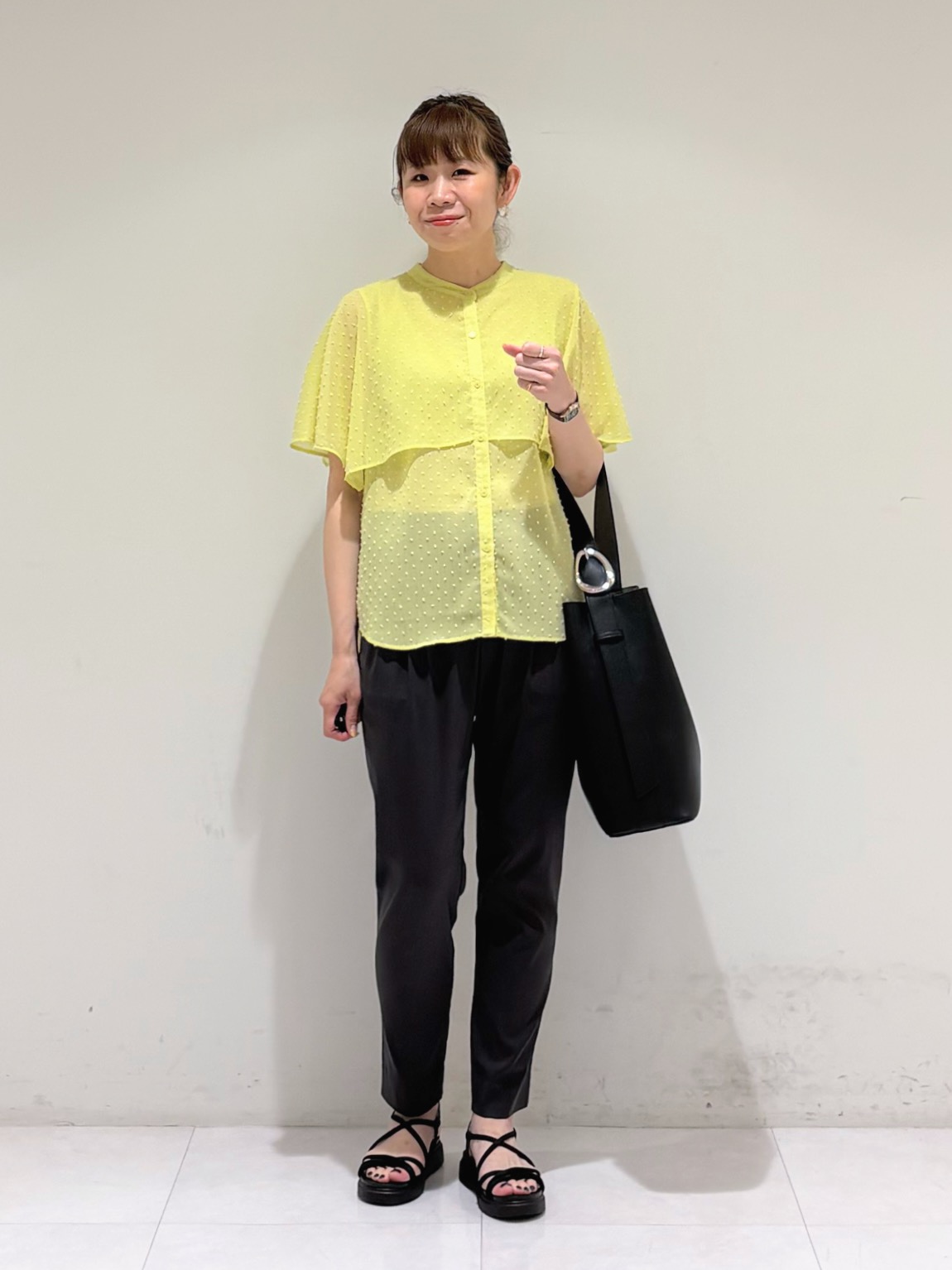 tsuyuさんの「INDIVI｜【洗える／多機能／SETUP可】着る日傘ダブルジャケット」を使ったコーディネート