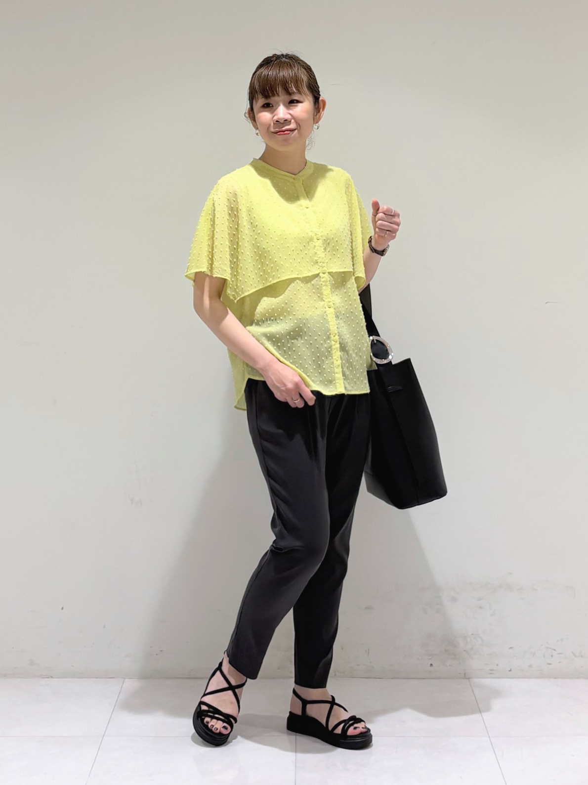 tsuyuさんの「INDIVI｜【洗える／多機能／SETUP可】着る日傘ダブルジャケット」を使ったコーディネート
