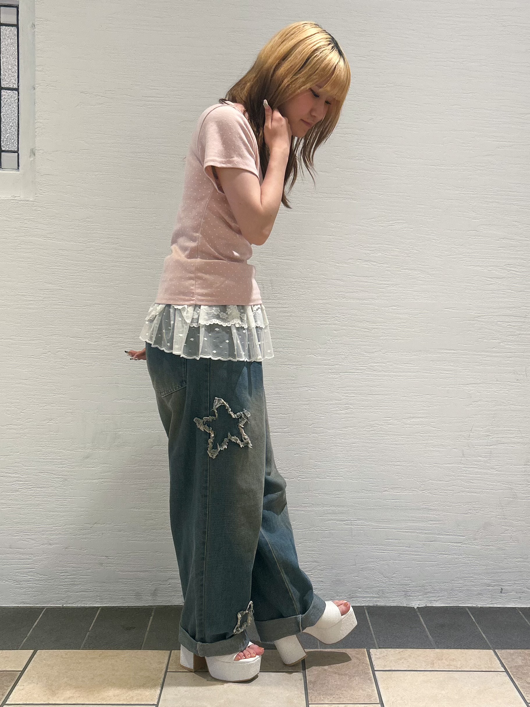 miyuさんの「ESPERANZA｜【ラク盛り／サンダル】 リピーター続出／脚長美脚 グリッターソールツイードミュール」を使ったコーディネート