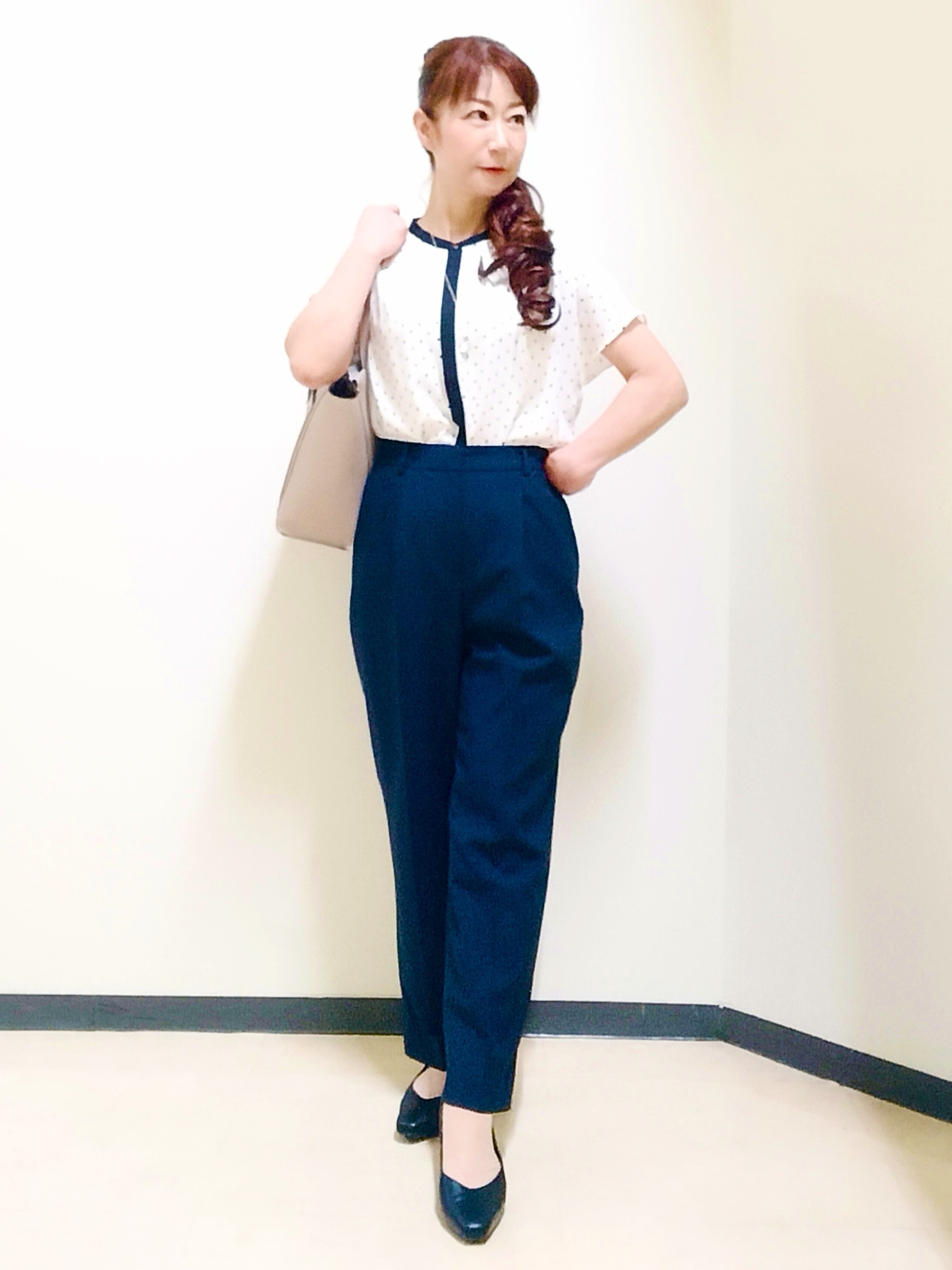 花さんの「Reflect｜【マシンウォッシュ可】フレアスリーブボウタイブラウス」を使ったコーディネート