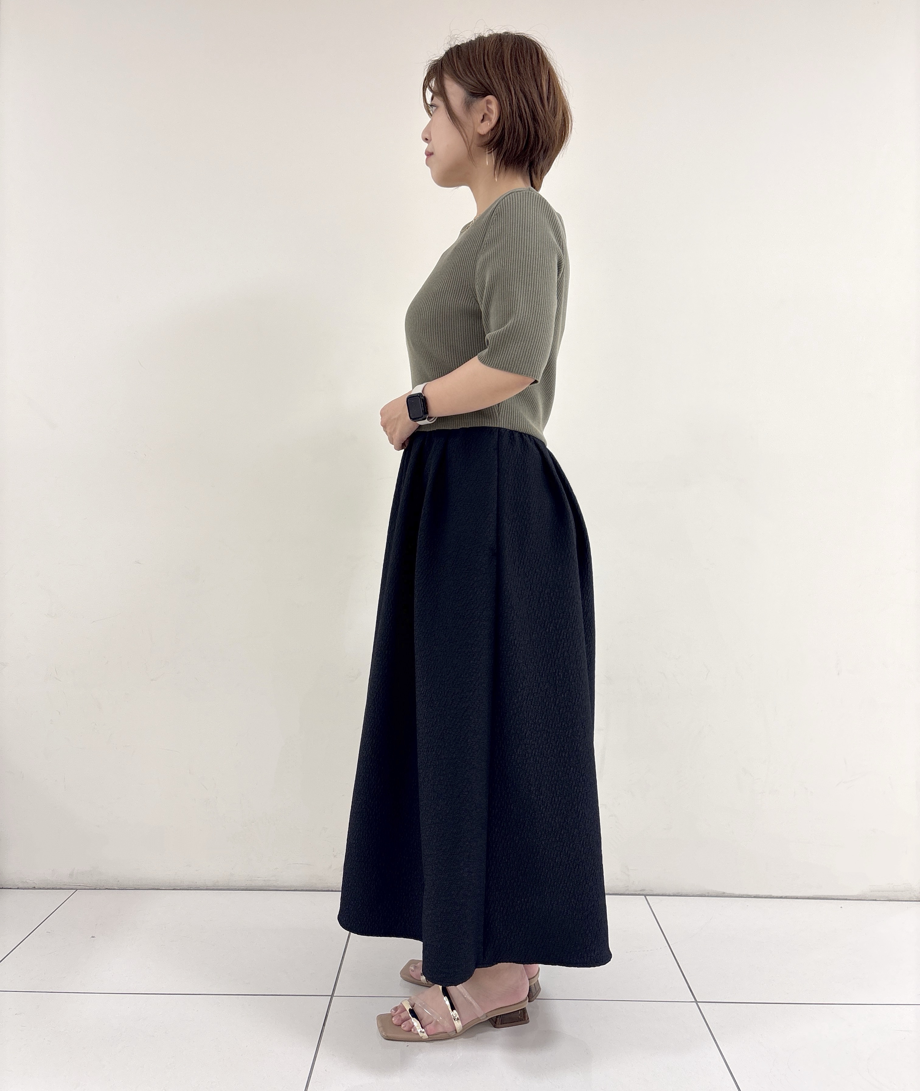 ayumiさんの「UNTITLED｜【一枚でサマ見え】ニットドッキングジャガードワンピース」を使ったコーディネート