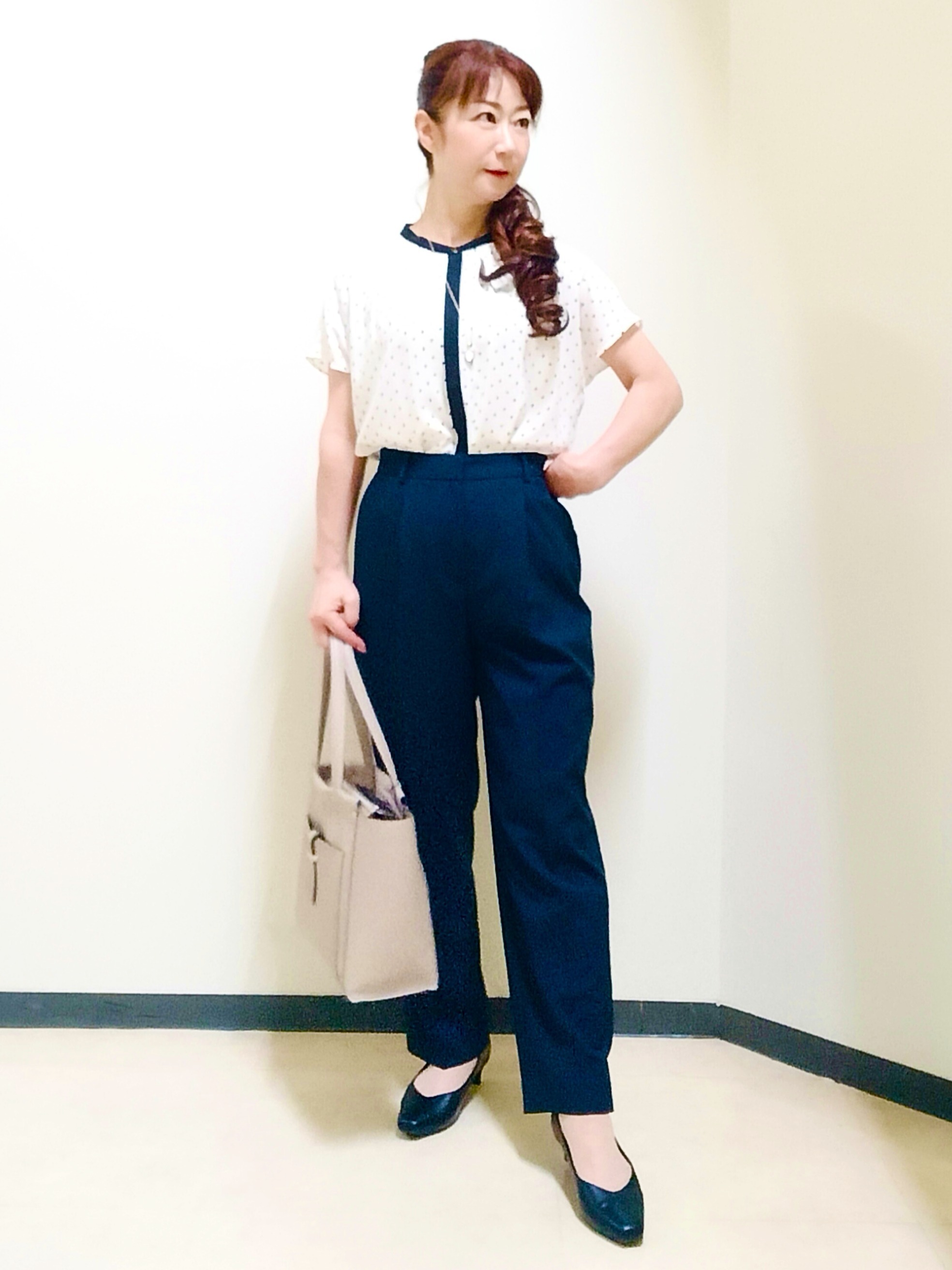 花さんの「Reflect｜【マシンウォッシュ可】フレアスリーブボウタイブラウス」を使ったコーディネート