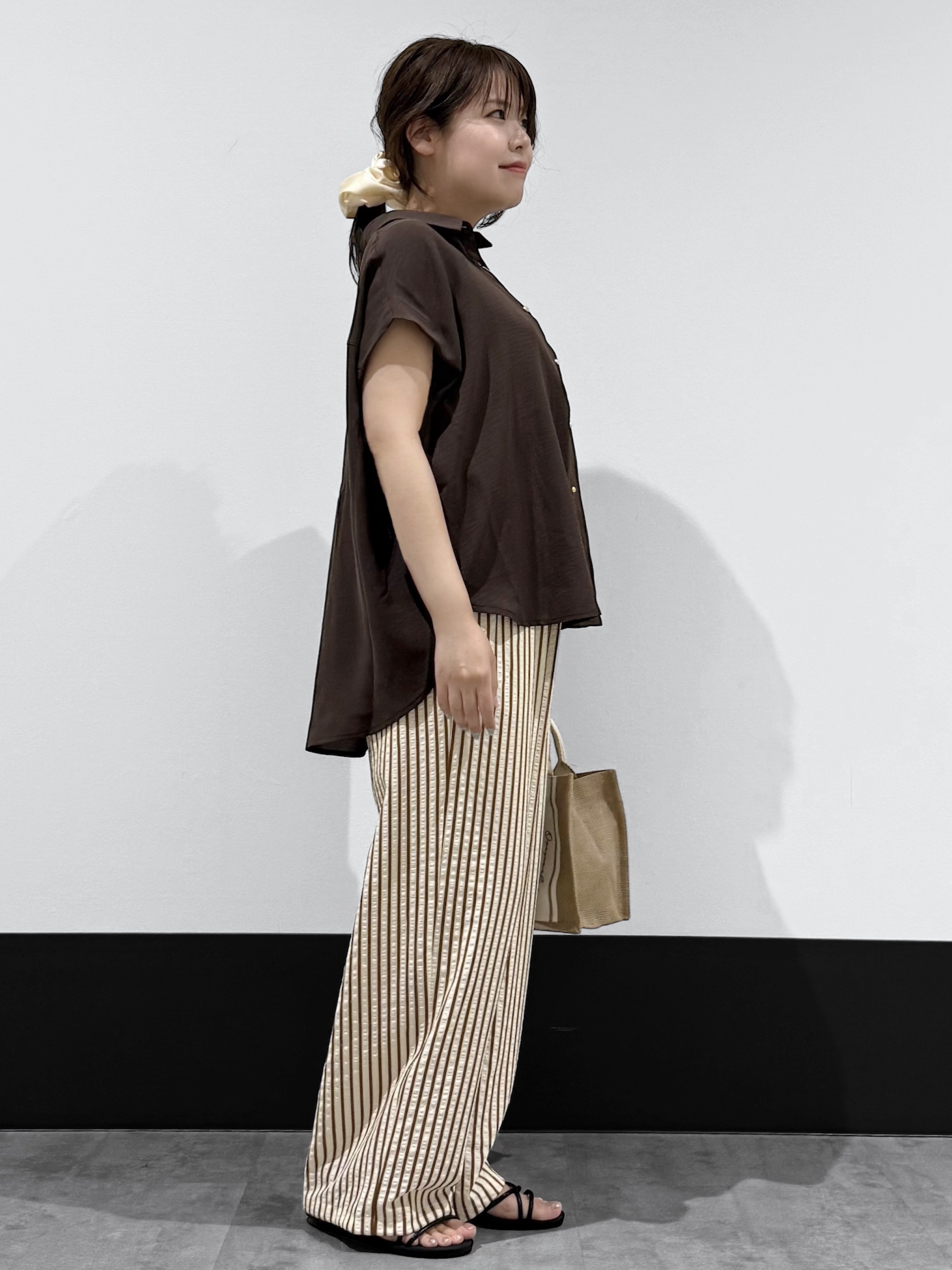 macchaさんの「THE SHOP TK｜【ひんやり/防しわ/UV/吸水速乾】襟付き フレンチスリーブシャツ」を使ったコーディネート