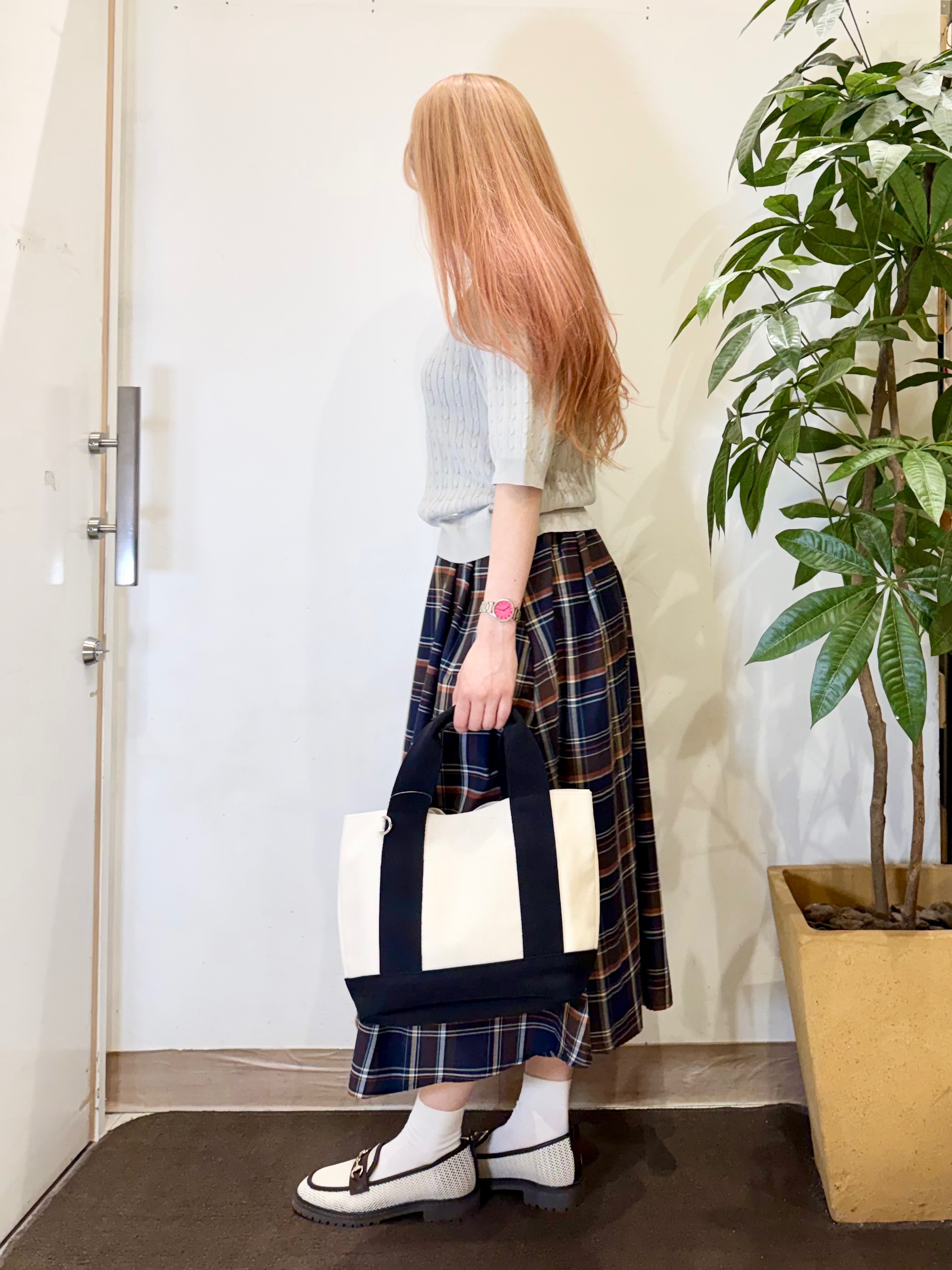 AYUMIさんの「SHOO･LA･RUE｜【洗濯機可/S-LL】ミニケーブルで上品に 5分袖ニット」を使ったコーディネート