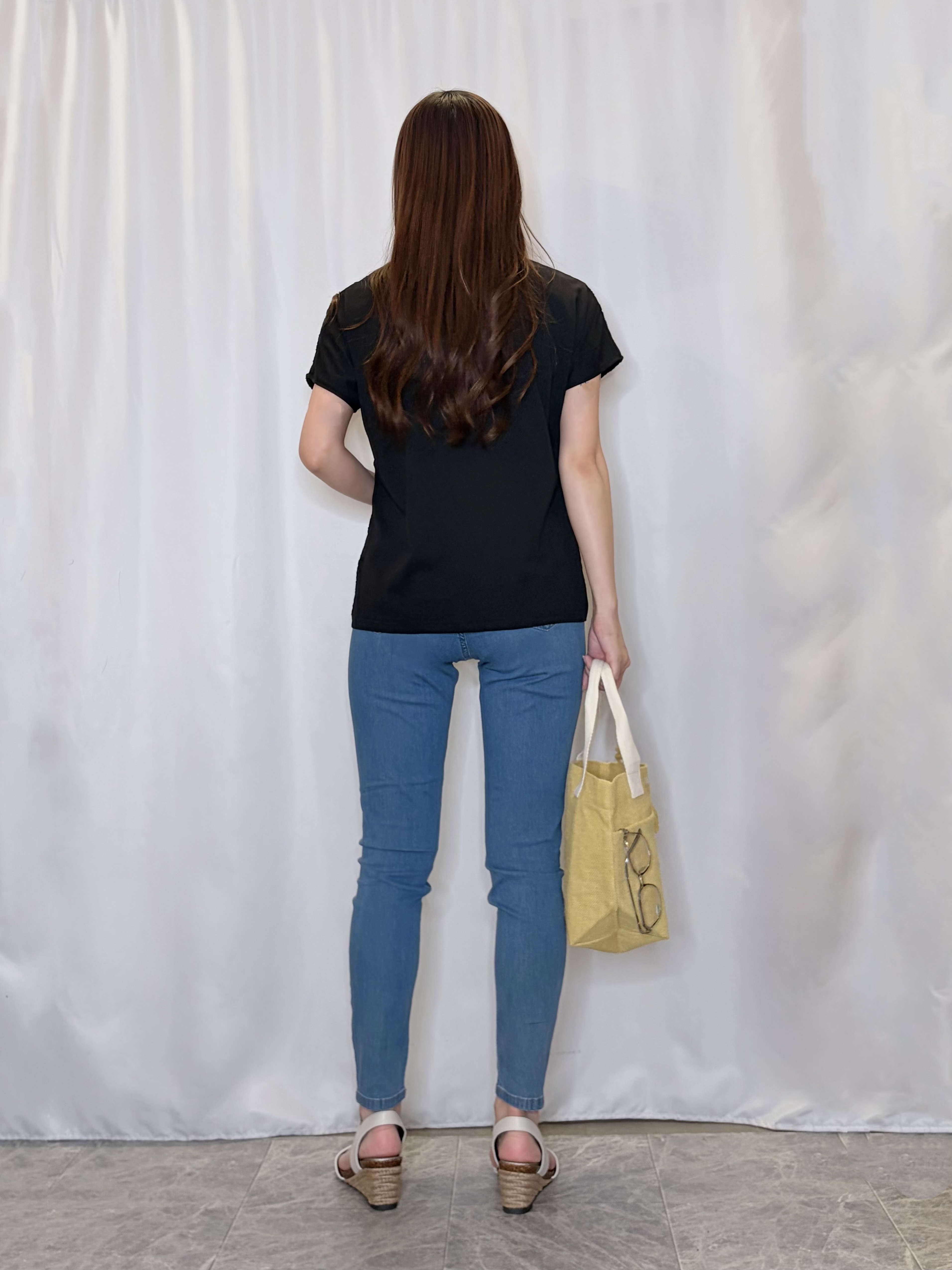 おうめさんの「SHOO･LA･RUE｜【ひんやり/UV/S-LL】1枚で華やか 前後切り替えレースTシャツ」を使ったコーディネート