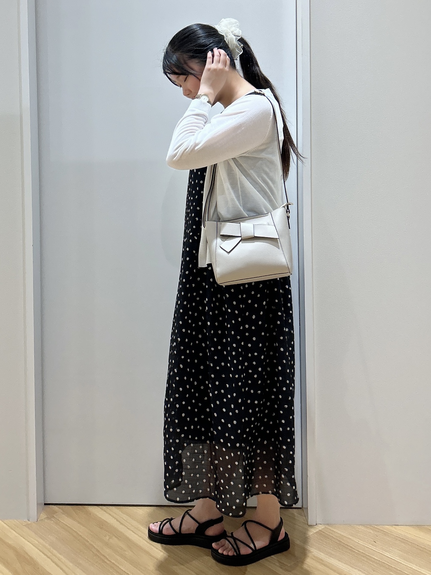 みいさんの「grove｜高評価！【接触冷感／UVカットetc】ベーシックショートカーディガン」を使ったコーディネート