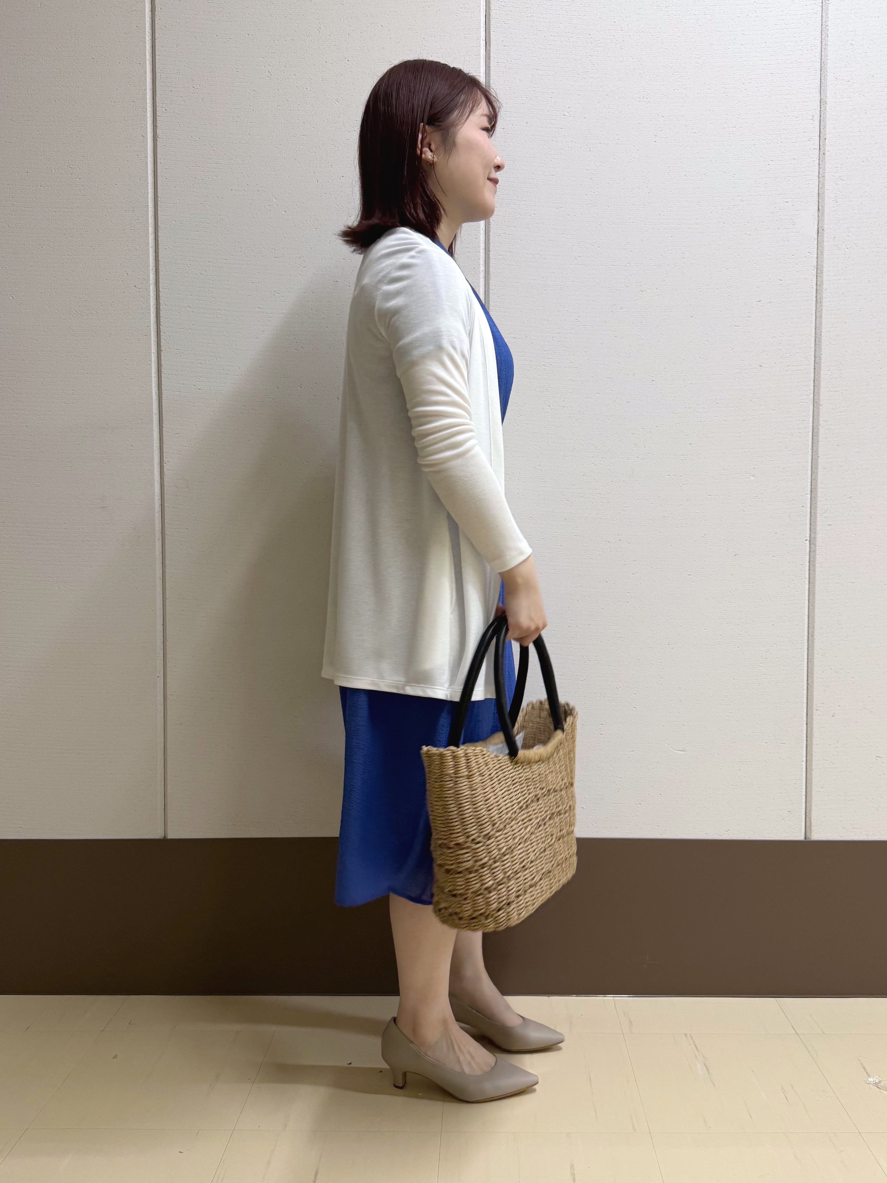 Rikoさんの「INDIVI｜【洗える】無地＆チェーン柄 シャーリングサッカーワンピース」を使ったコーディネート
