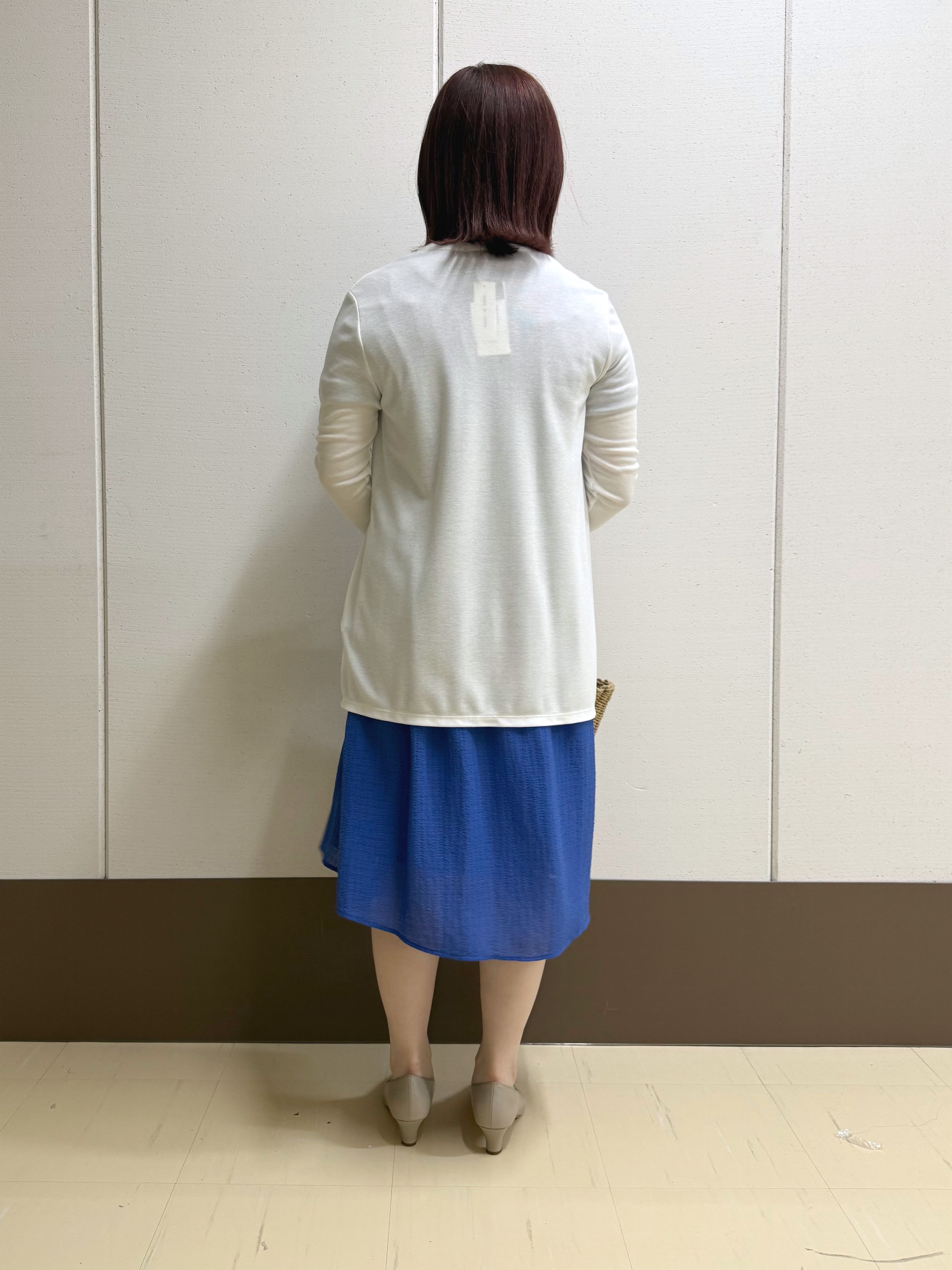 Rikoさんの「INDIVI｜【洗える】無地＆チェーン柄 シャーリングサッカーワンピース」を使ったコーディネート