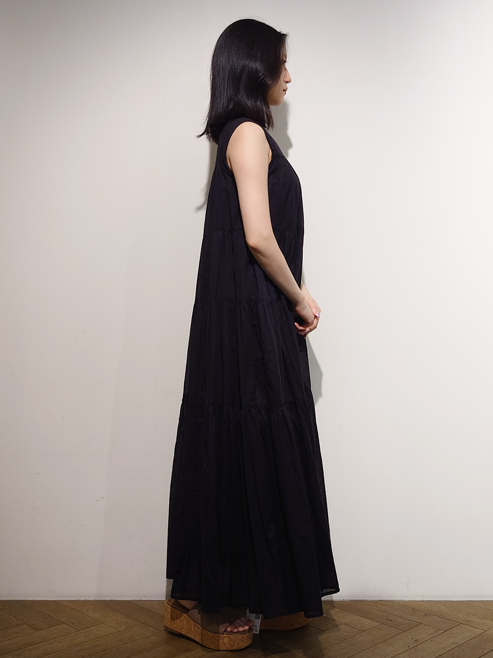 Uさんの「OPAQUE.CLIP｜ティアードサマードレス／オーガニックコットン混【洗濯機OK】」を使ったコーディネート