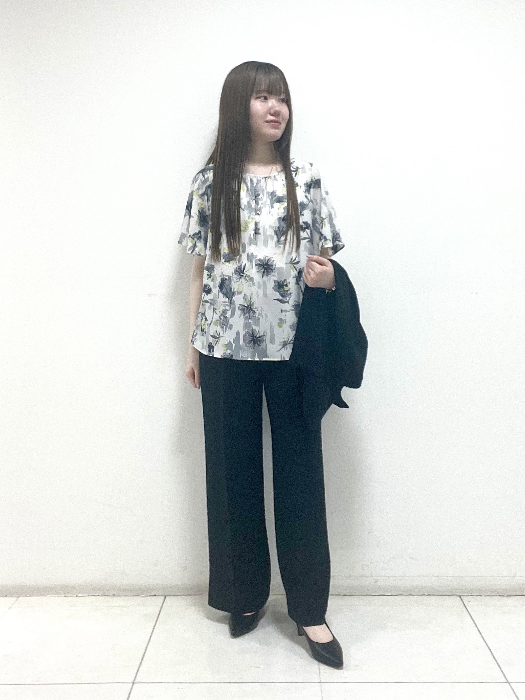 mさんの「INDIVI｜【洗える／多機能／SETUP可】着る日傘ジレジャケット」を使ったコーディネート