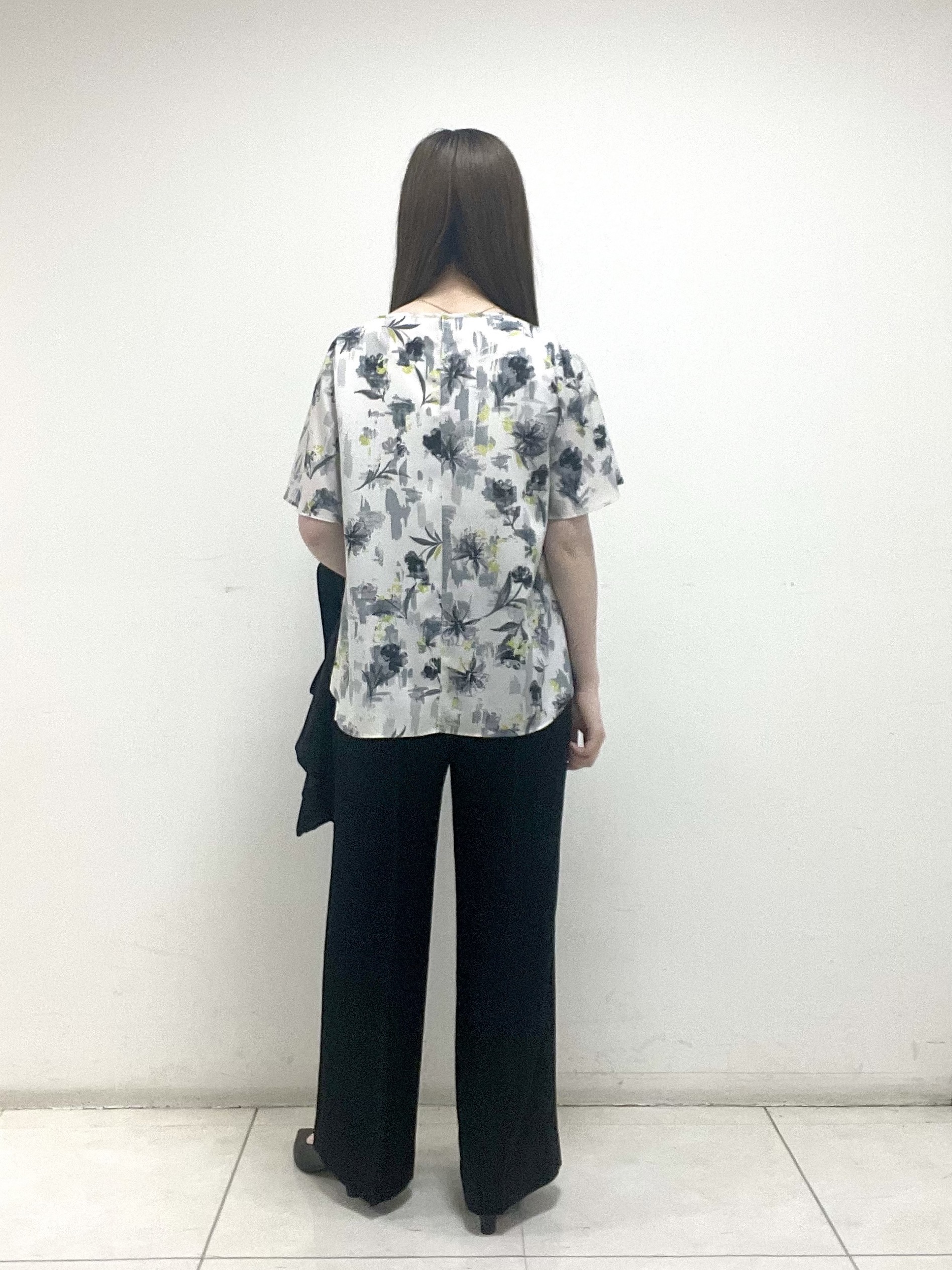 mさんの「INDIVI｜【洗える／多機能／SETUP可】着る日傘ジレジャケット」を使ったコーディネート
