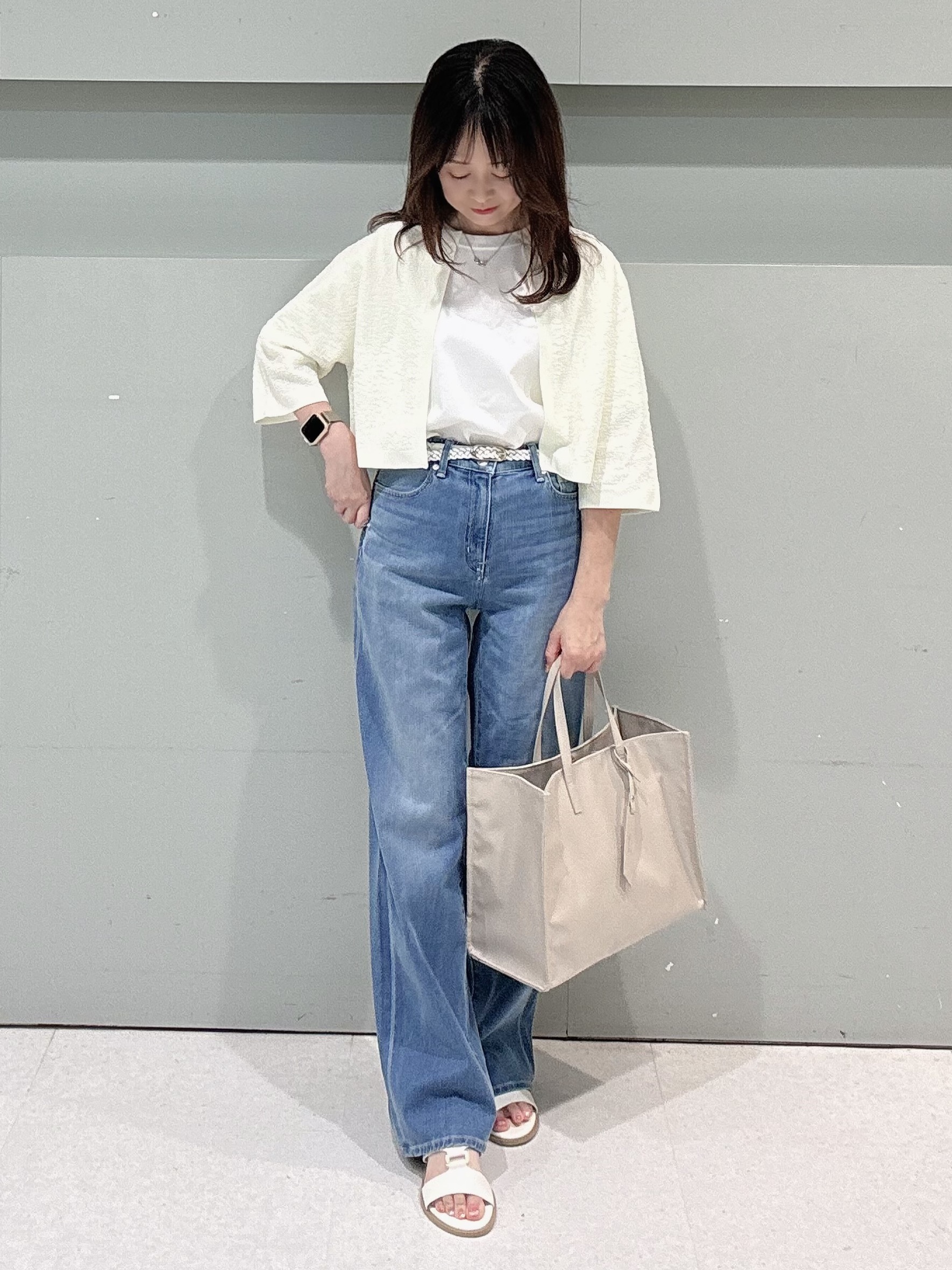 makiさんの「UNTITLED｜【ストレッチ性/洗える】短丈ニットカーディガン」を使ったコーディネート