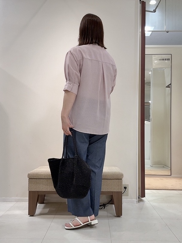 YUIさんの「UNTITLED｜【接触冷感/通気性/洗える】フロントフリルブラウス」を使ったコーディネート