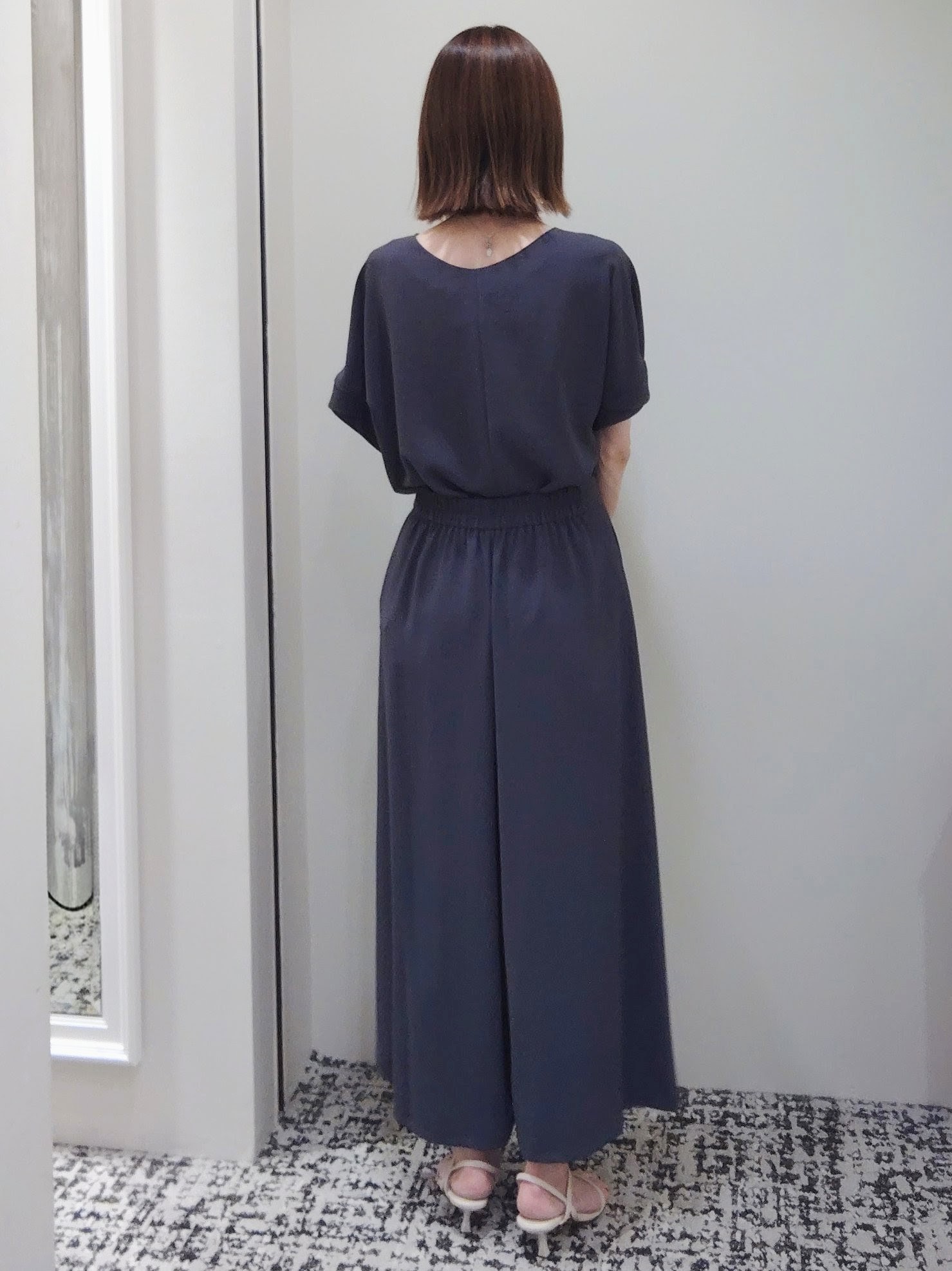terumiさんの「UNTITLED｜【前後2WAY/はっ水/セットアップ可】リラクシーフレンチスリーブブラウス」を使ったコーディネート