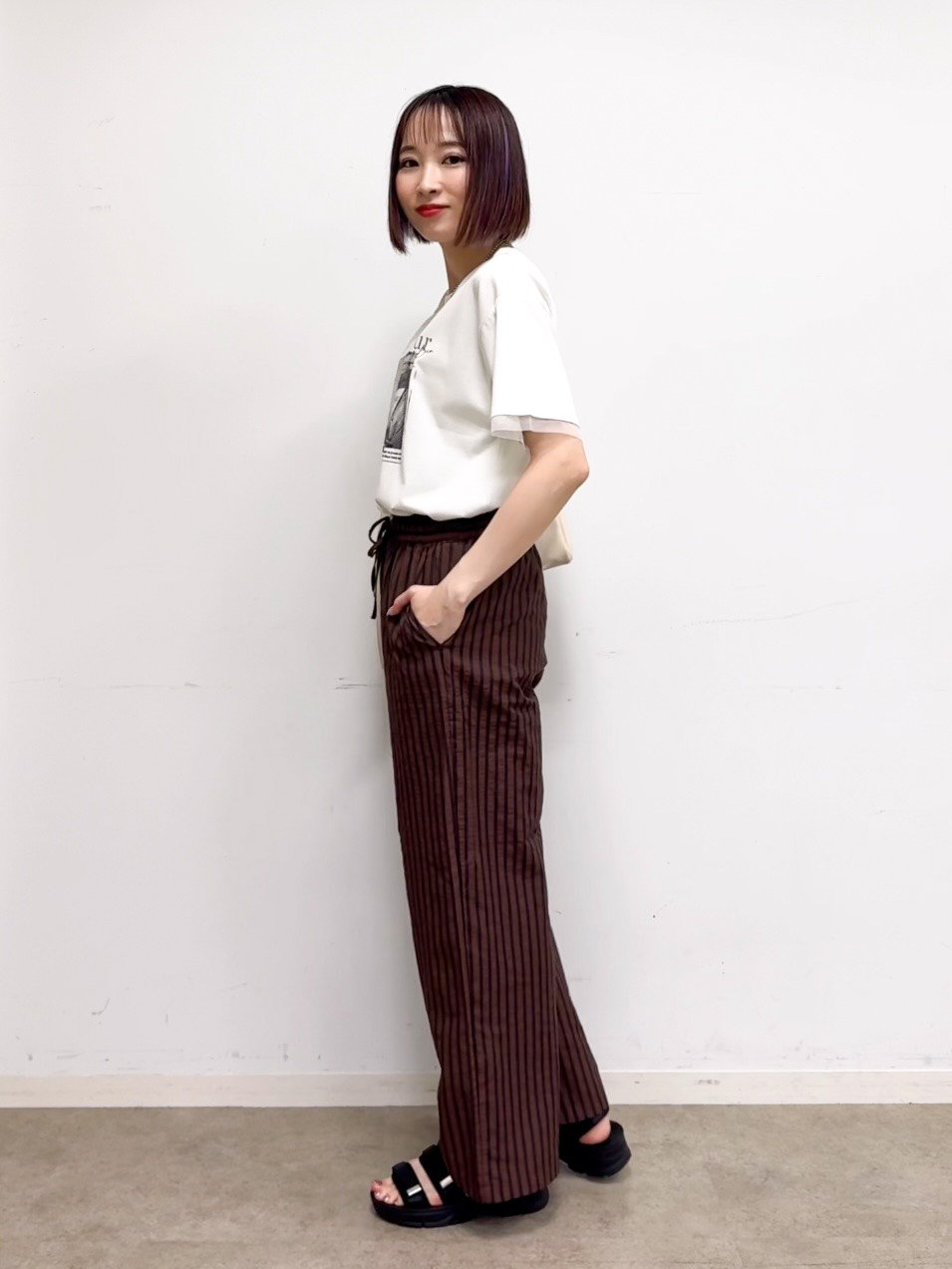 𝐜𝐡𝐢𝐤𝐚さんの「SHOO･LA･RUE｜【ひんやり/吸水速乾/セットアップ可】羽織るだけで主役になる サッカーストライプシャツジャケット」を使ったコーディネート