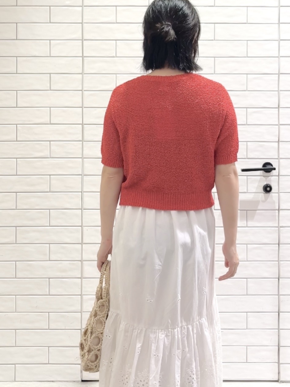 しおりさんの「OPAQUE.CLIP｜ブークレ半袖ニットカーディガン【洗濯機OK】」を使ったコーディネート