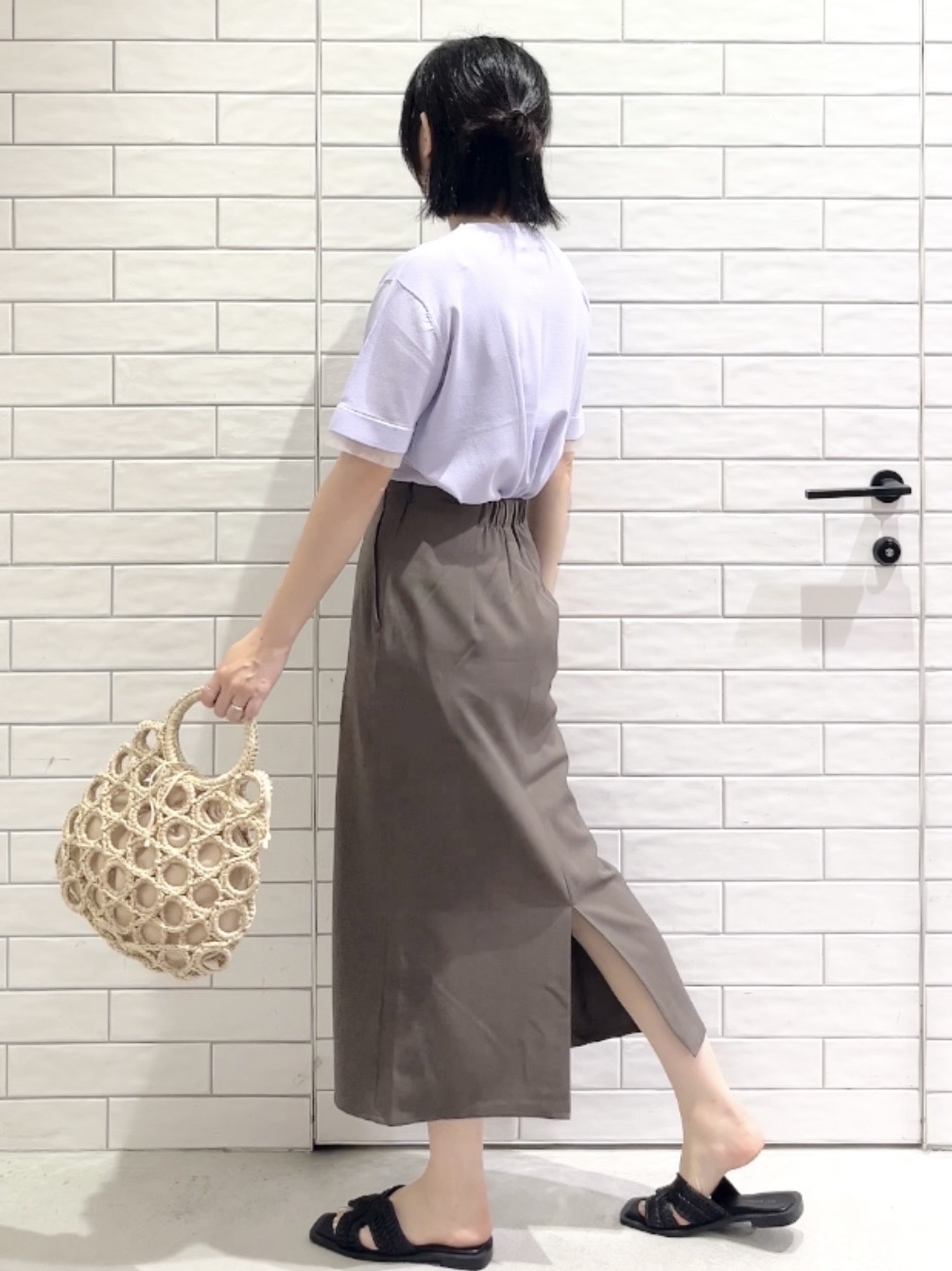 しおりさんの「OPAQUE.CLIP｜【UV／接触冷感／抗ピル】シアー＆レイヤード風さらりニット《洗濯機OK》」を使ったコーディネート