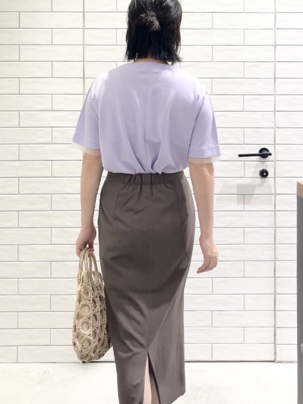 しおりさんの「OPAQUE.CLIP｜【UV／接触冷感／抗ピル】シアー＆レイヤード風さらりニット《洗濯機OK》」を使ったコーディネート