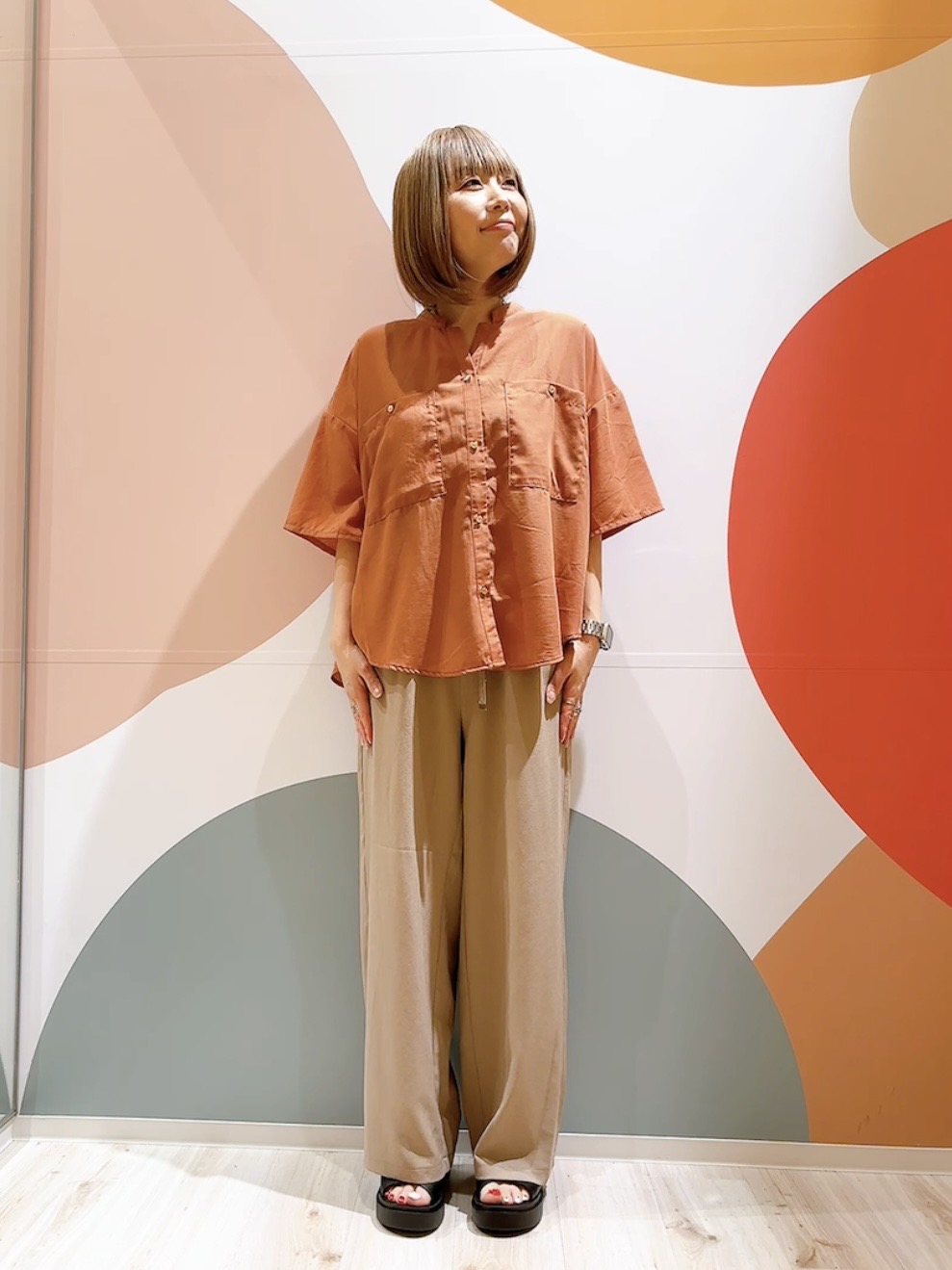 長男さんの「SHOO･LA･RUE｜【洗濯機可/S-LL】カップ付き Wストラップ テレコキャミソール」を使ったコーディネート