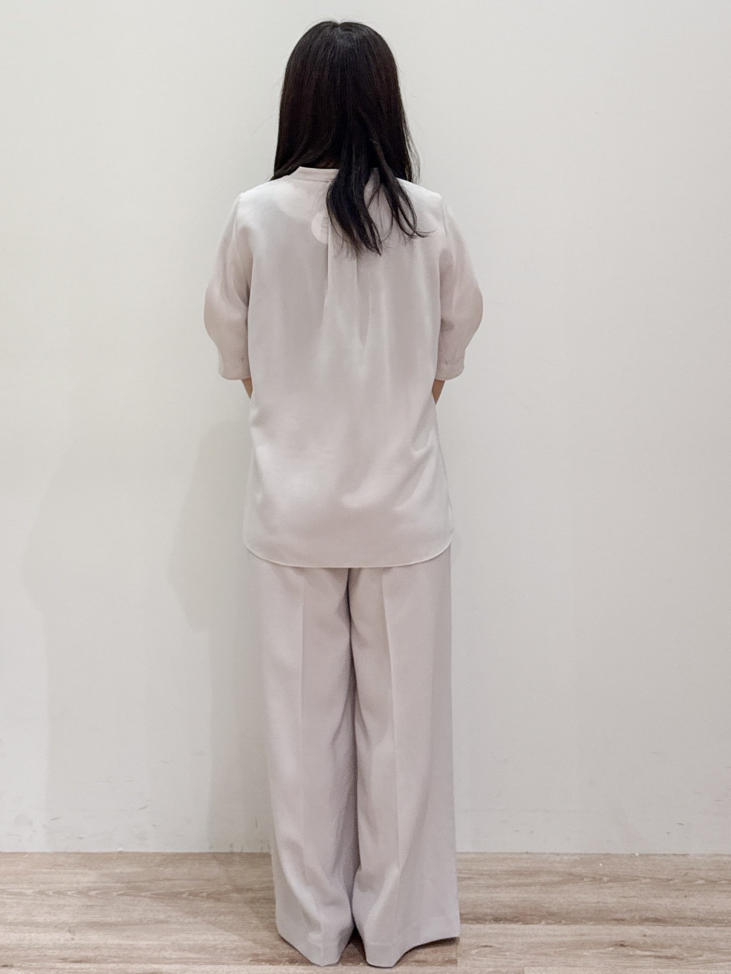 しまじろさんの「OPAQUE.CLIP｜【ストレッチ／防シワ／洗濯機OK】タックスリーブブラウス《SS～LL／6col／セットアップ可》」を使ったコーディネート
