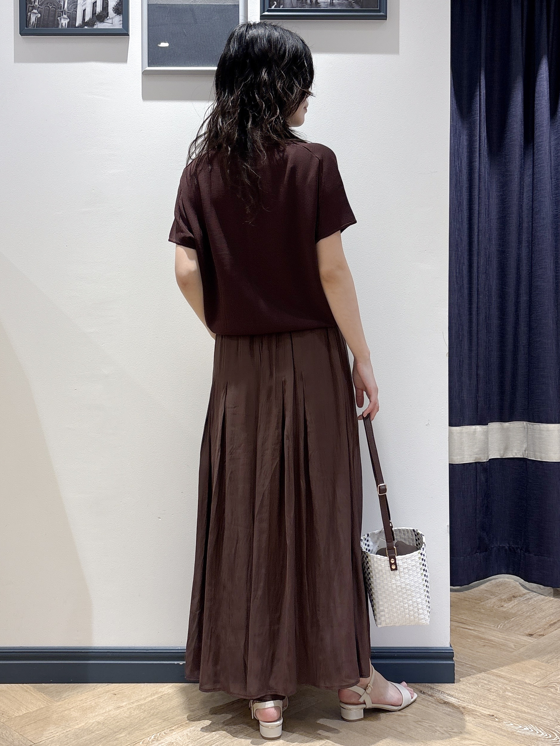 ayakaさんの「grove｜【シリーズ累計36万枚！名品ニット】やわらかドライタッチ ドルマンニット」を使ったコーディネート