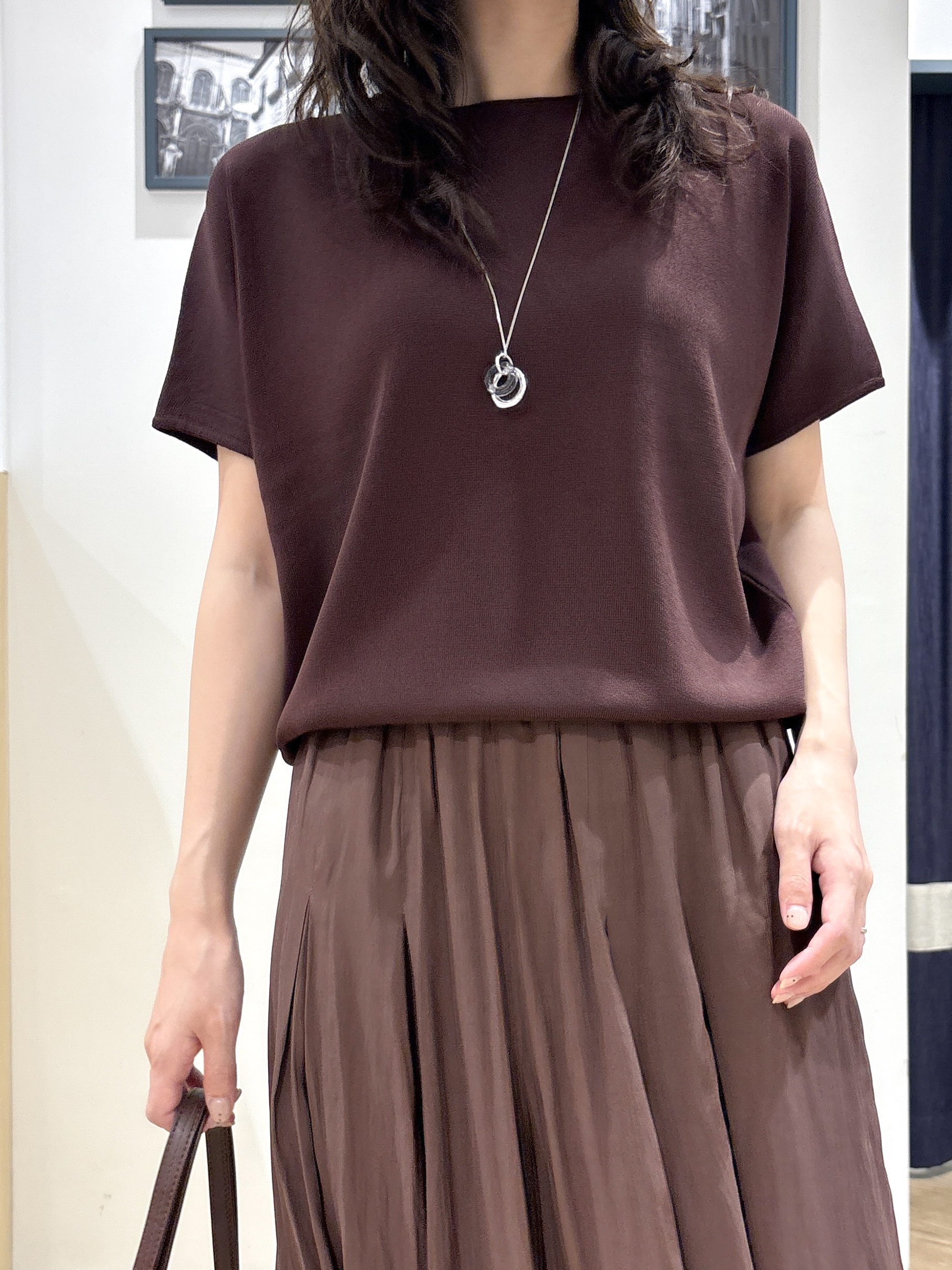 ayakaさんの「grove｜【シリーズ累計36万枚！名品ニット】やわらかドライタッチ ドルマンニット」を使ったコーディネート