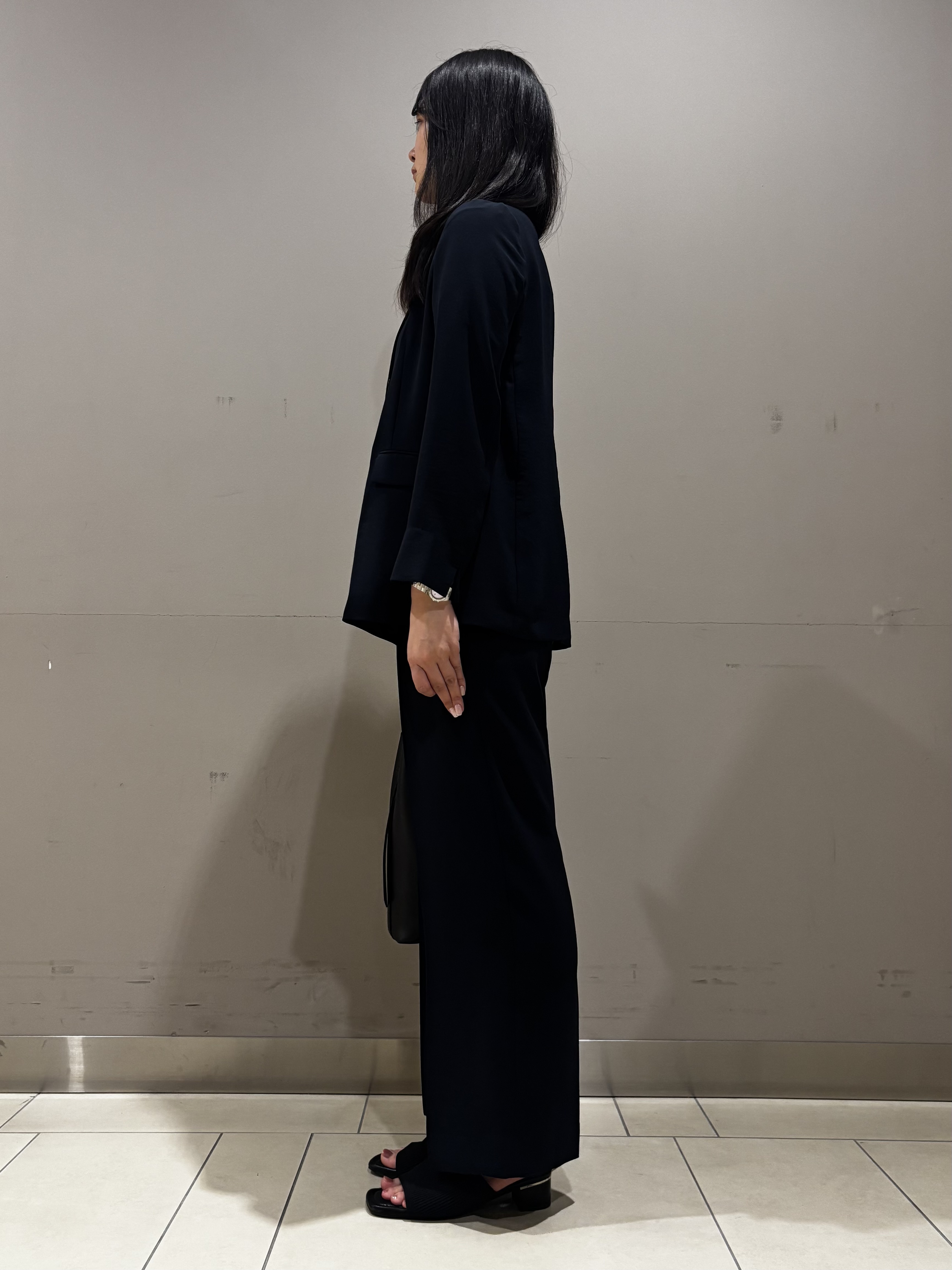 Misakiさんの「INDIVI｜【洗える／多機能／SETUP可】着る日傘ダブルジャケット」を使ったコーディネート