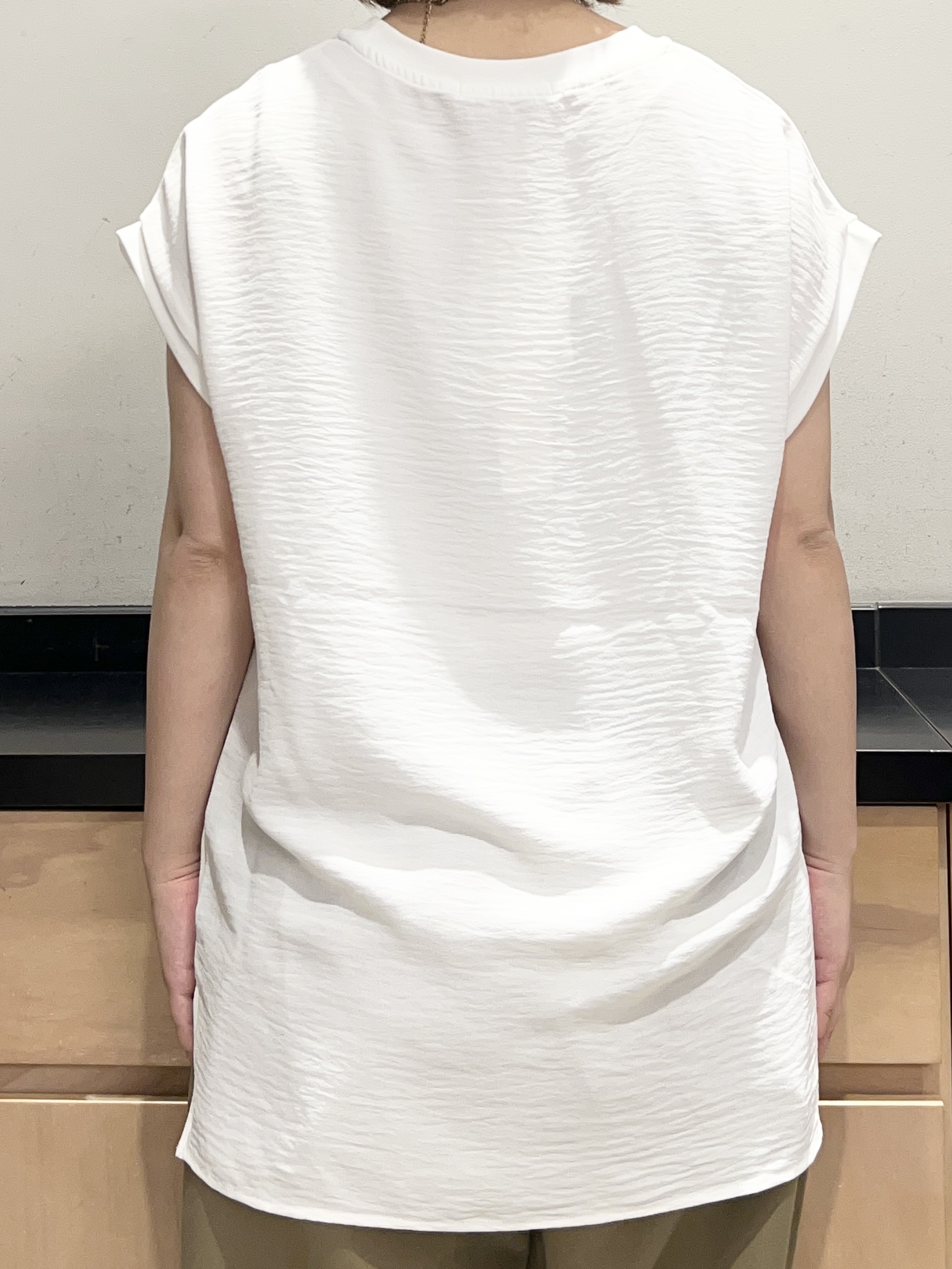 かのさんの「THE SHOP TK｜【ひんやりさらさら】軽やかに着られる プリントTシャツ」を使ったコーディネート
