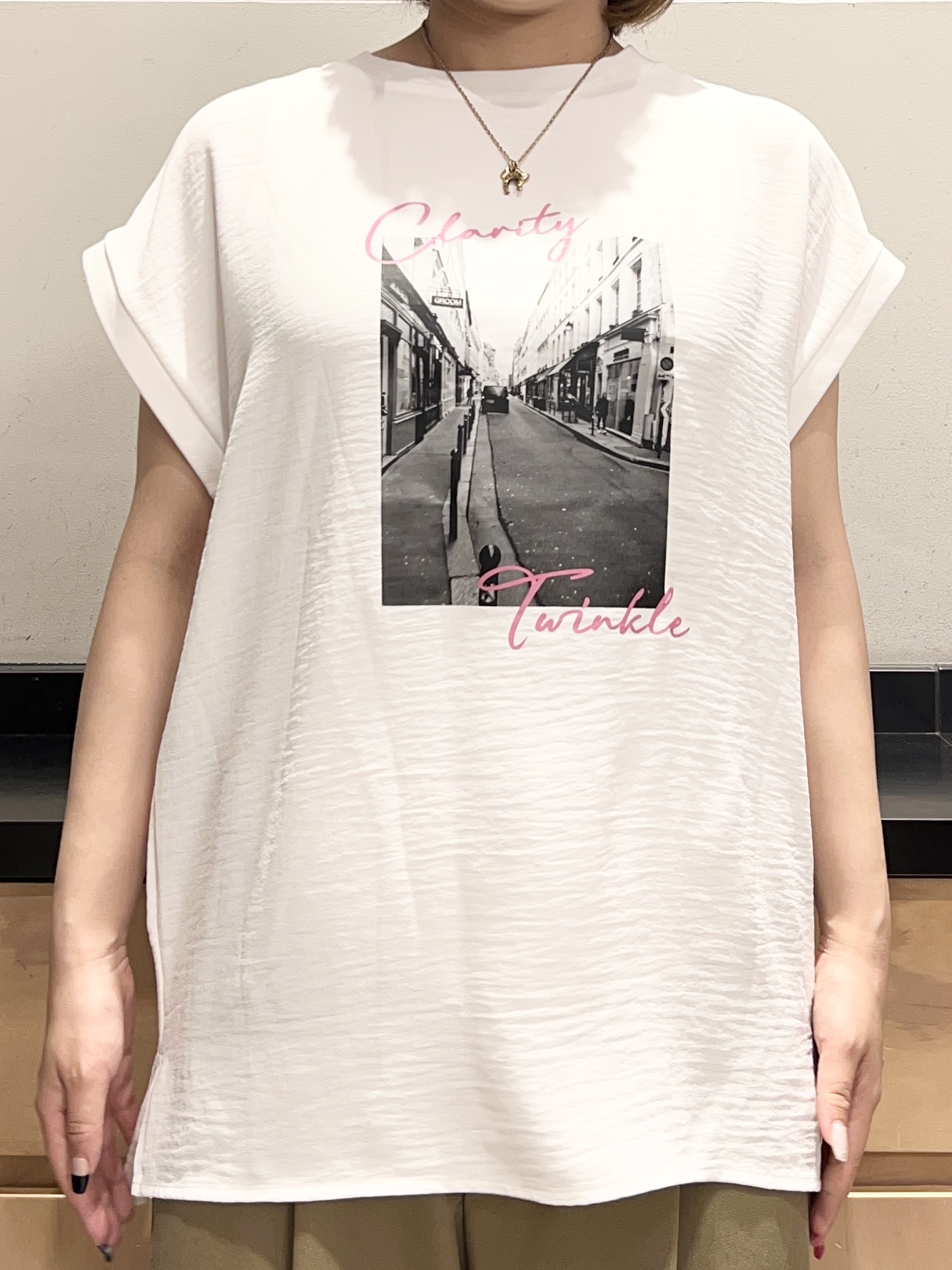 かのさんの「THE SHOP TK｜【ひんやりさらさら】軽やかに着られる プリントTシャツ」を使ったコーディネート