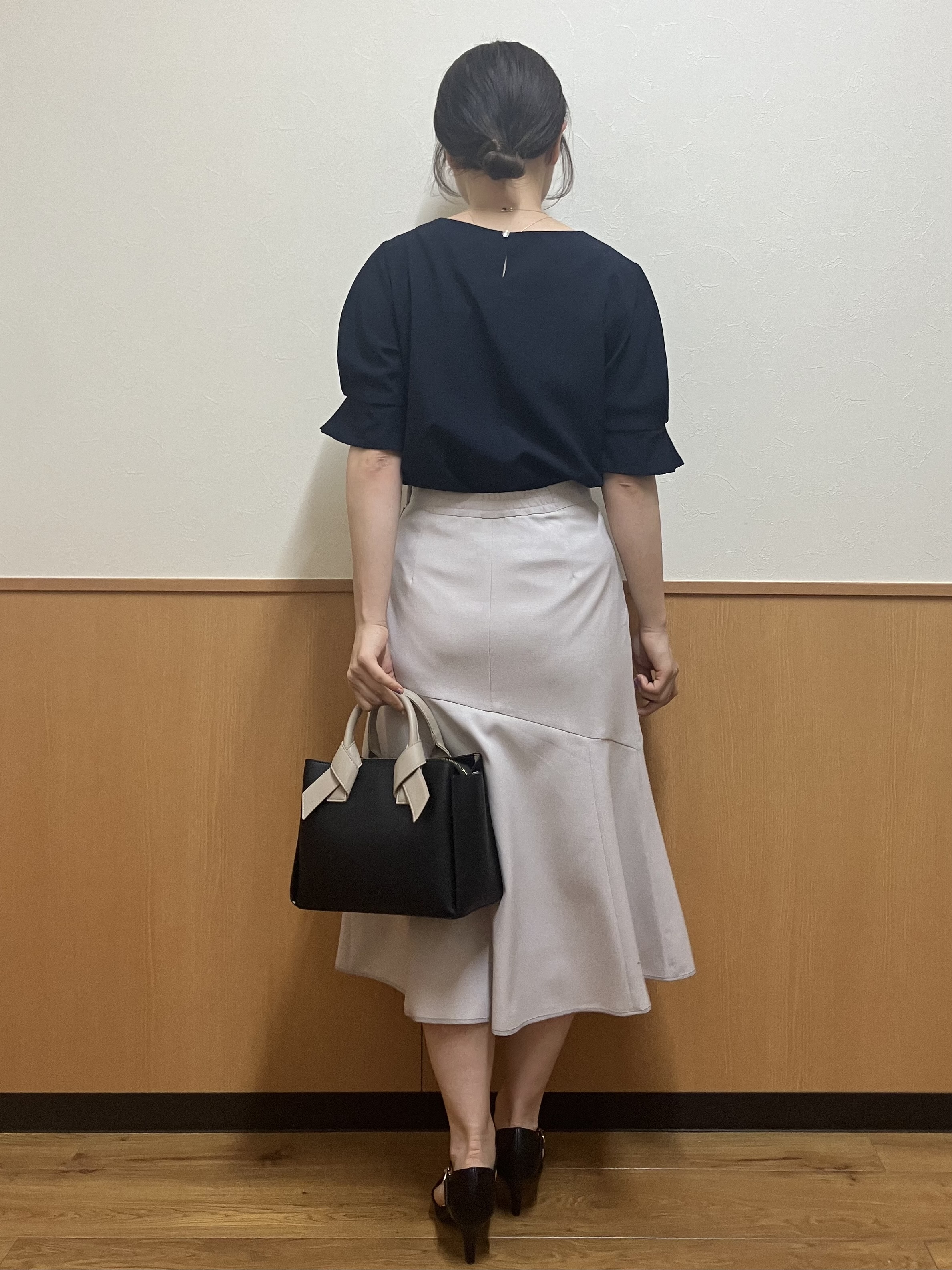 MAYUKIさんの「index｜【接触冷感】タックパフスリーブブラウス《吸水速乾／防シワ／洗濯機OK／XS～3L／6col》」を使ったコーディネート