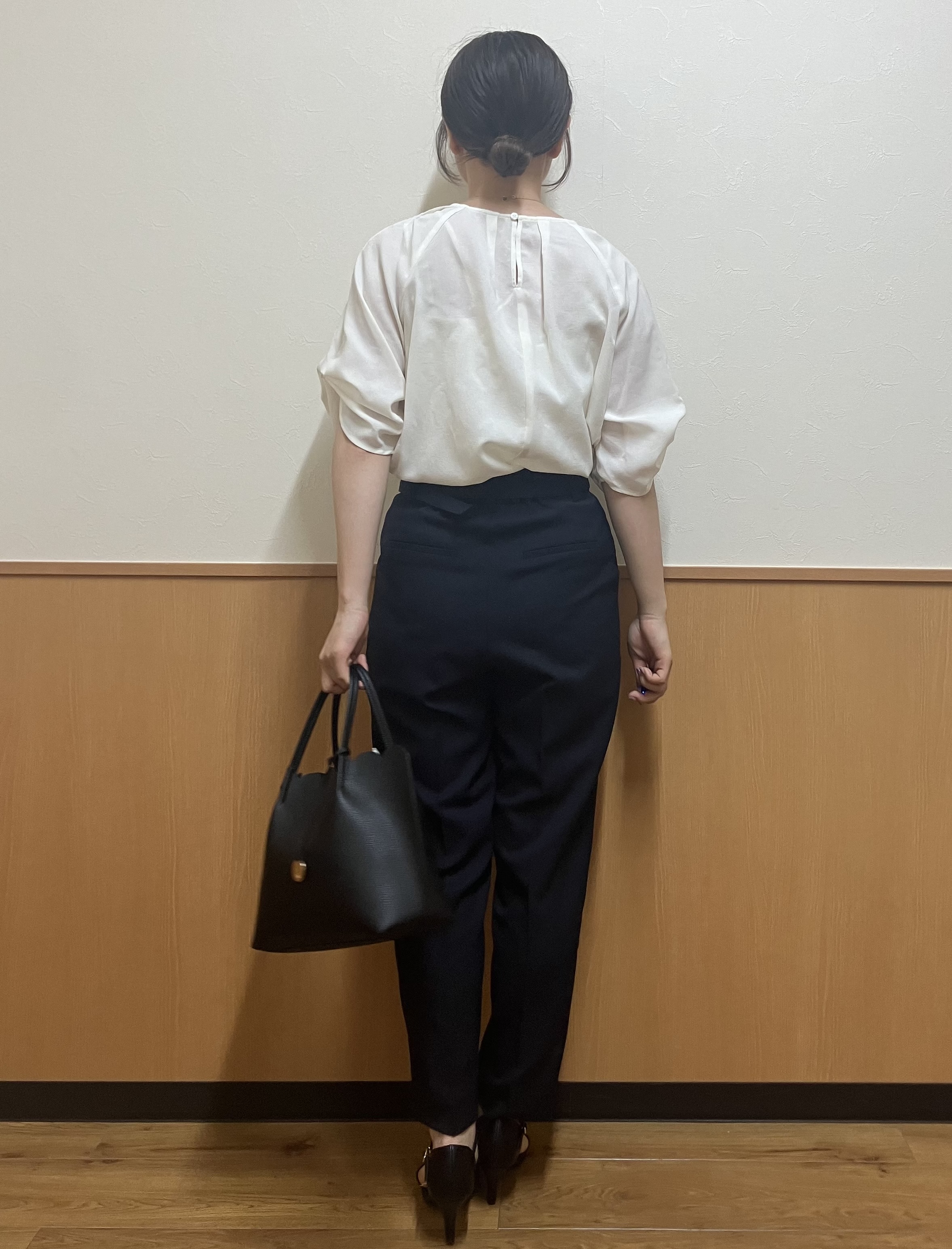 MAYUKIさんの「index｜【接触冷感／吸水速乾】リネンライク タックスリーブブラウス《セットアップ対応／洗濯機OK》」を使ったコーディネート