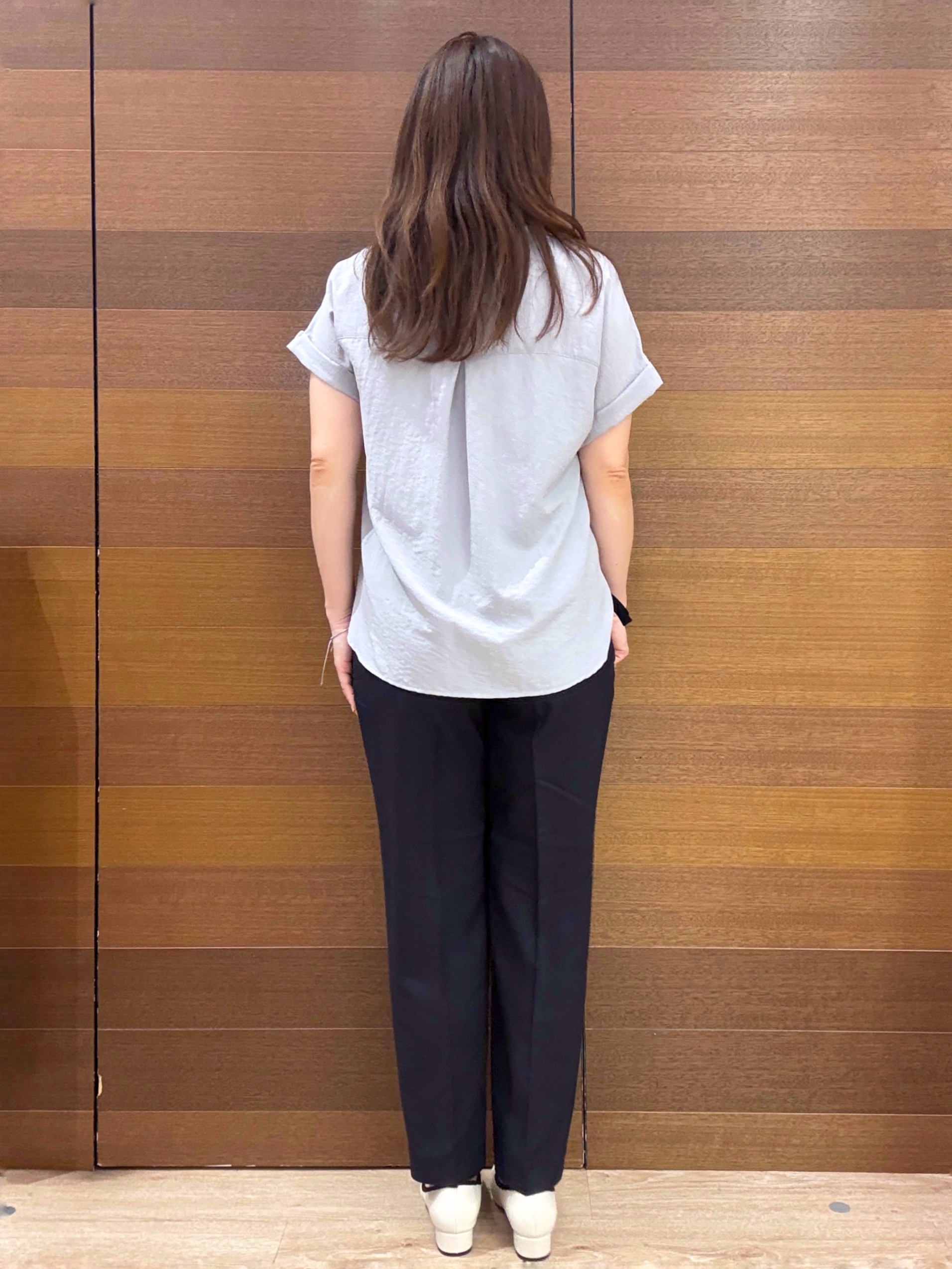 maichiさんの「OPAQUE.CLIP｜【接触冷感】ダブルポケットスキッパーブラウス《吸水速乾／防シワ／洗濯機OK／S～3L／7col》」を使ったコーディネート