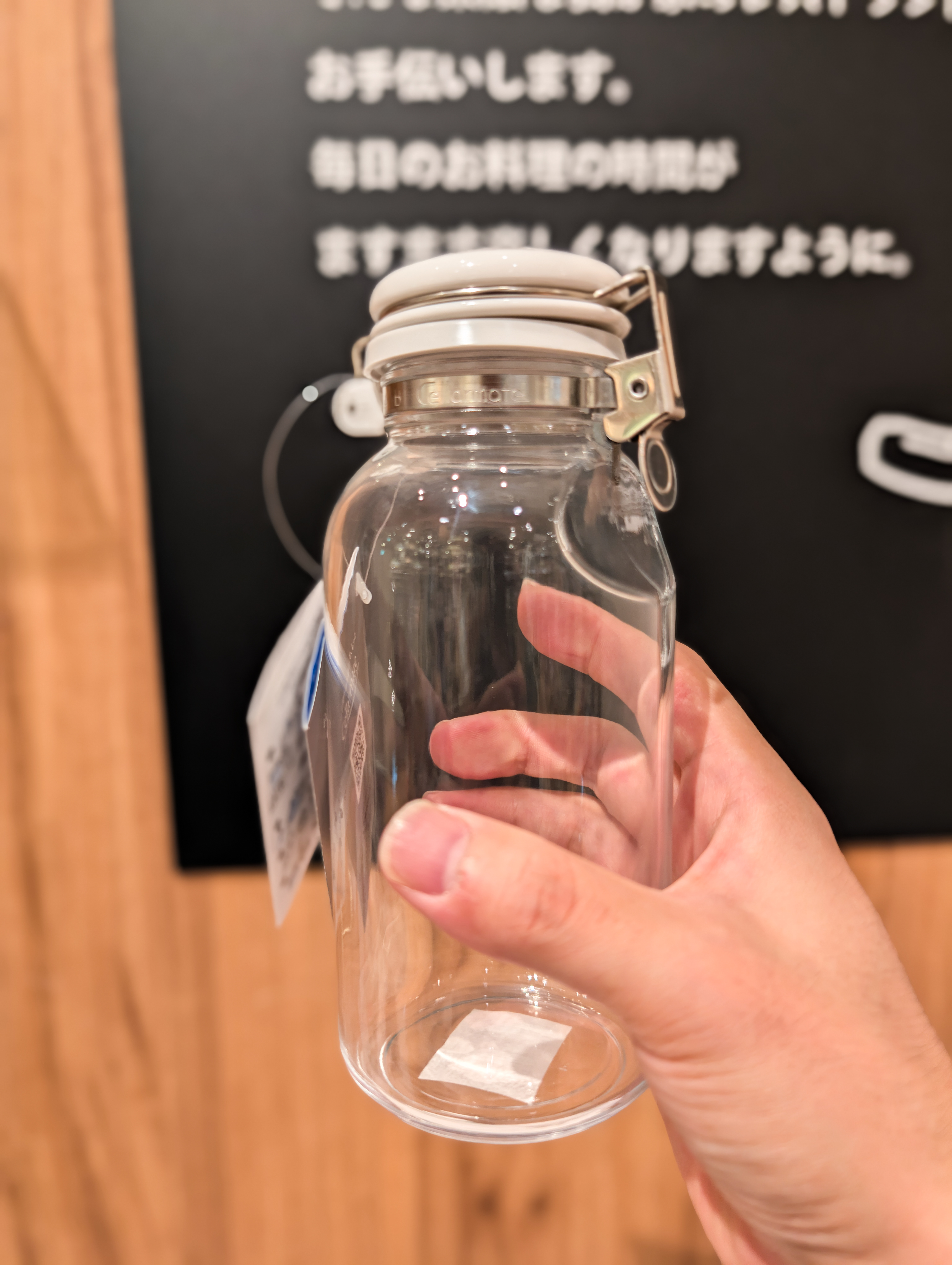 シモさんの「212 KITCHEN STORE｜ワンプッシュ便利びん500 500ml ＜Cellarmate セラーメイト＞」を使ったコーディネート