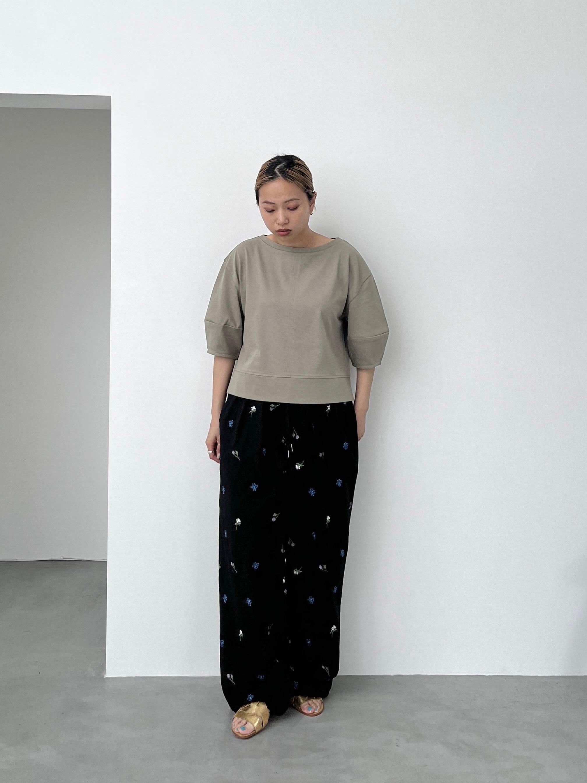 Harukaさんの「INDIVI｜ハーフスリーブフォルムカットソー【再入荷／マシンウォッシュ／接触冷感】」を使ったコーディネート