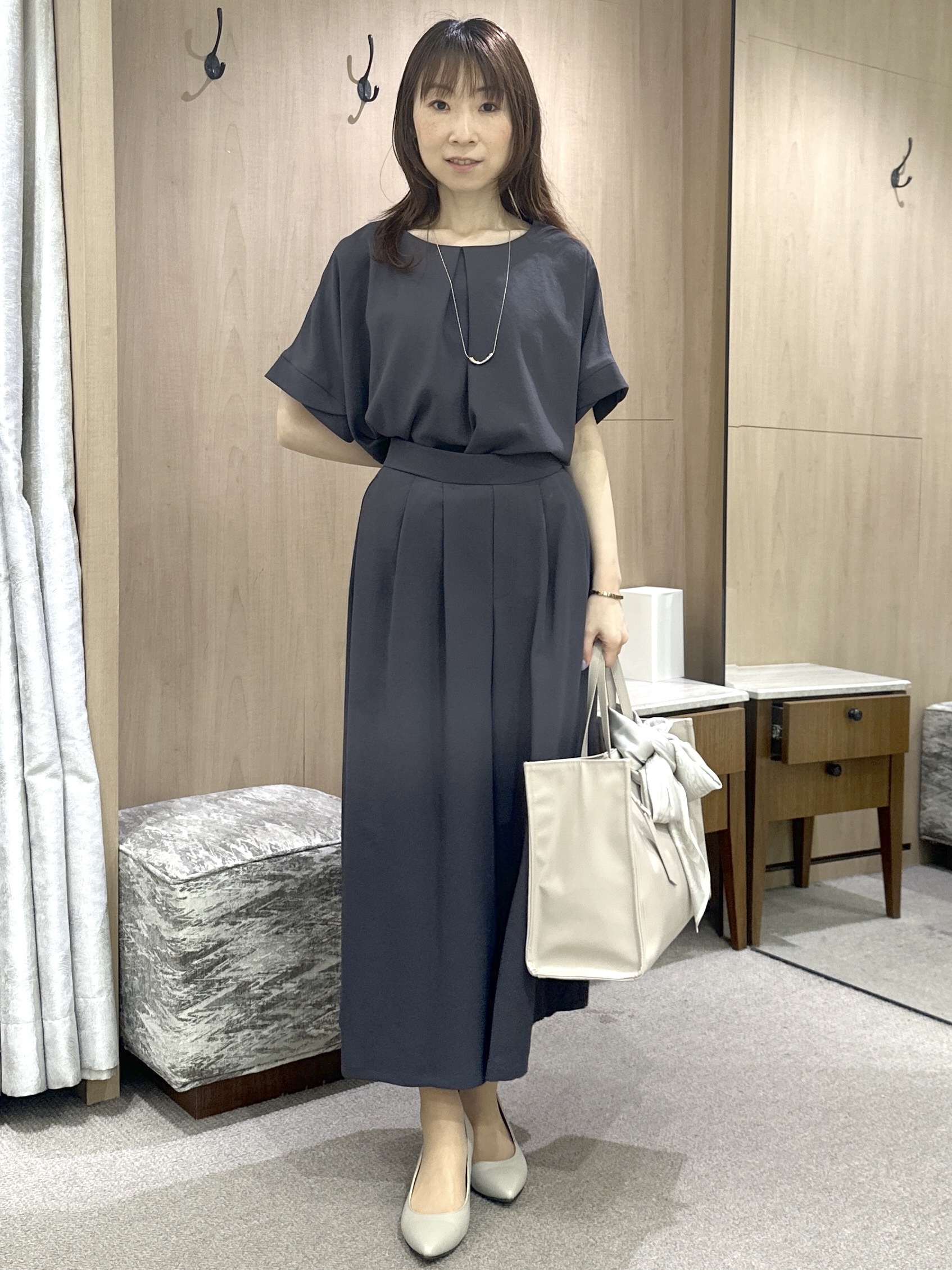 Miwaさんの「UNTITLED｜【前後2WAY/はっ水/セットアップ可】リラクシーフレンチスリーブブラウス」を使ったコーディネート