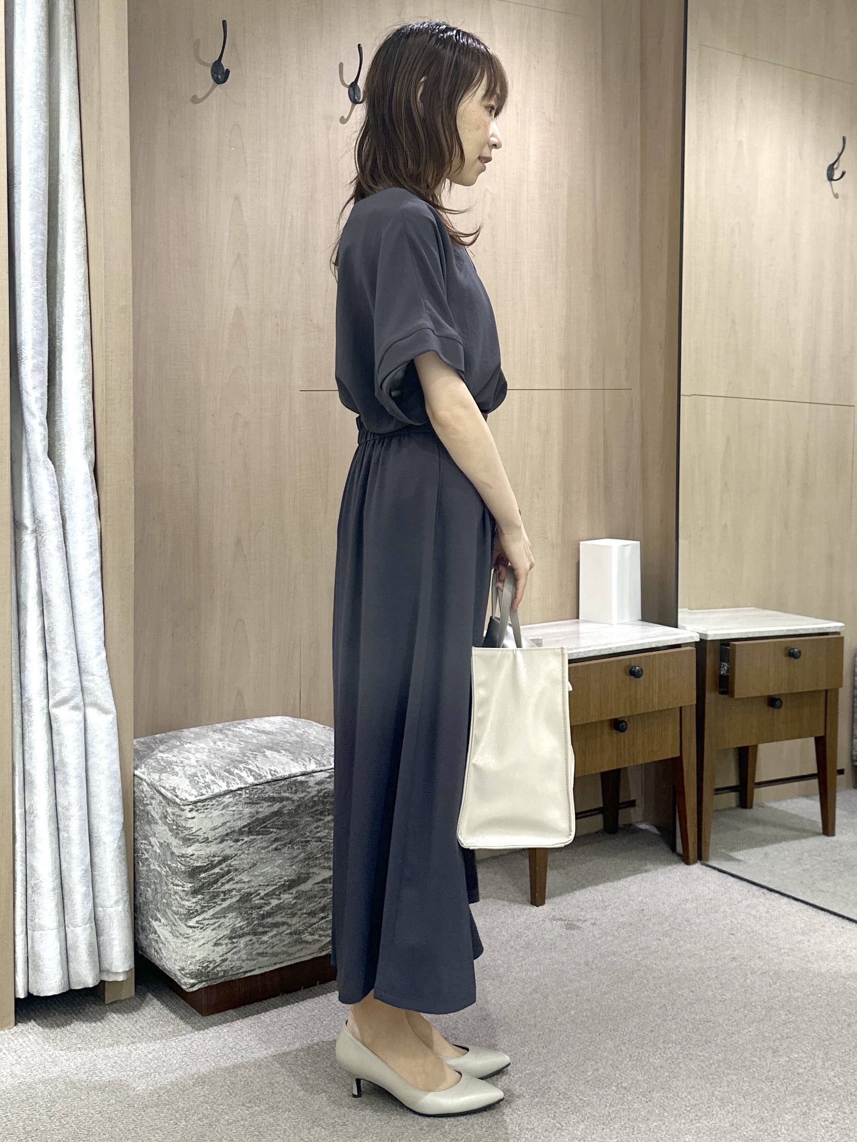 Miwaさんの「UNTITLED｜【前後2WAY/はっ水/セットアップ可】リラクシーフレンチスリーブブラウス」を使ったコーディネート