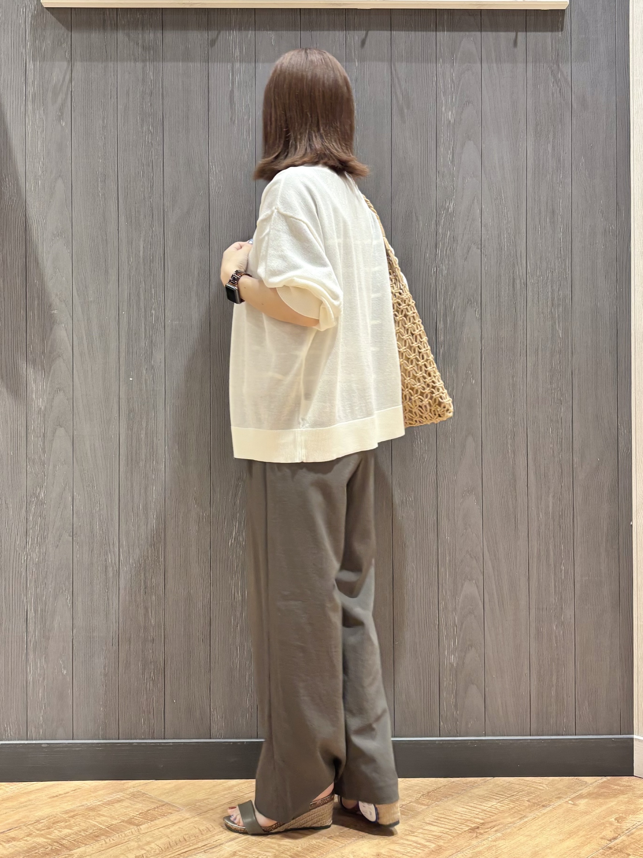 meiさんの「SHOO･LA･RUE｜【ひんやり/洗濯機可/S-LL】程よいVネックですっきり魅せる ジップアップ 7分袖シアーカーディガ」を使ったコーディネート