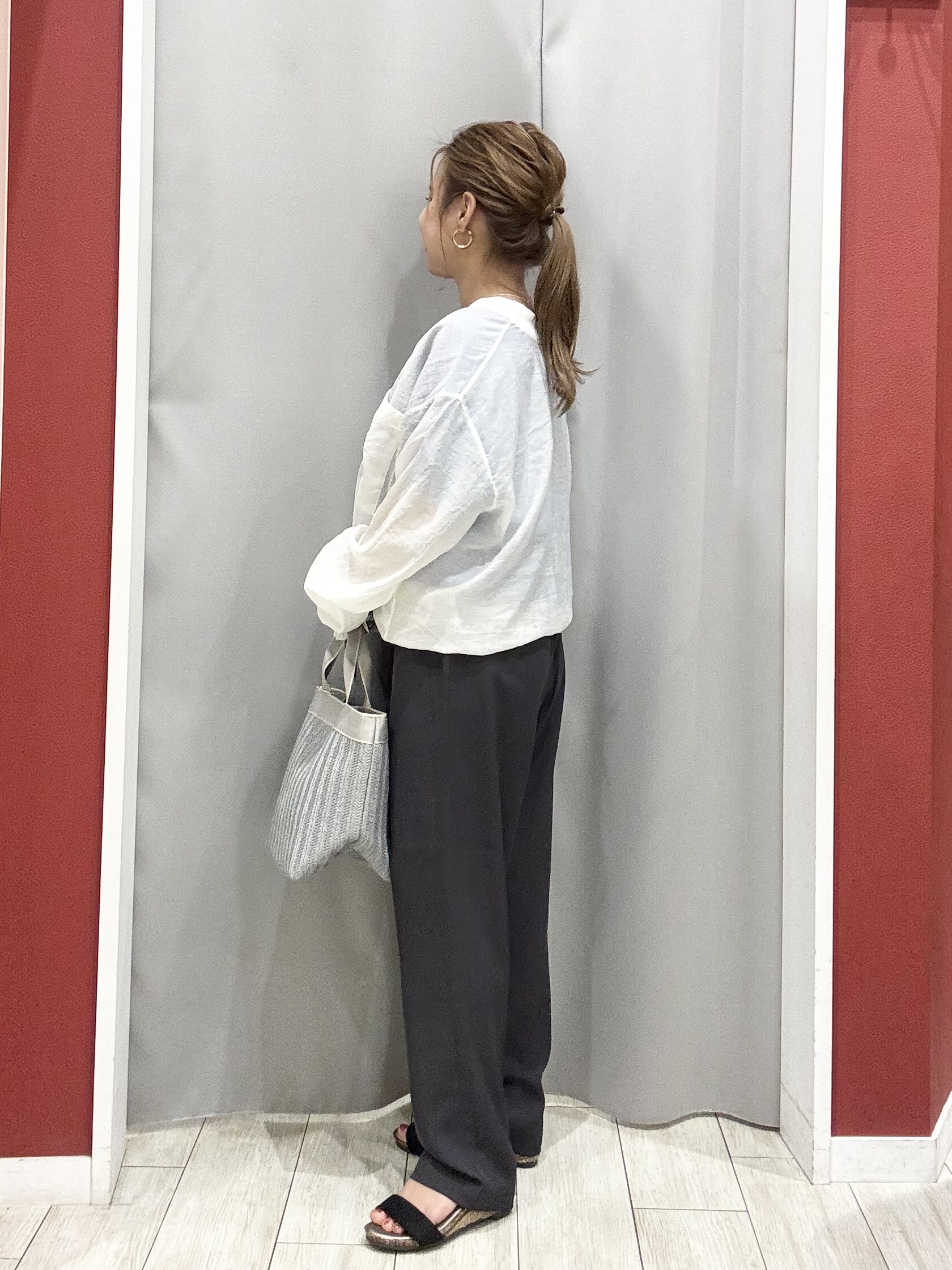 shioさんの「SHOO･LA･RUE｜【S-LL/洗濯機可】1枚持っておくと安心 程よい透け感のシアーリブブルゾン」を使ったコーディネート