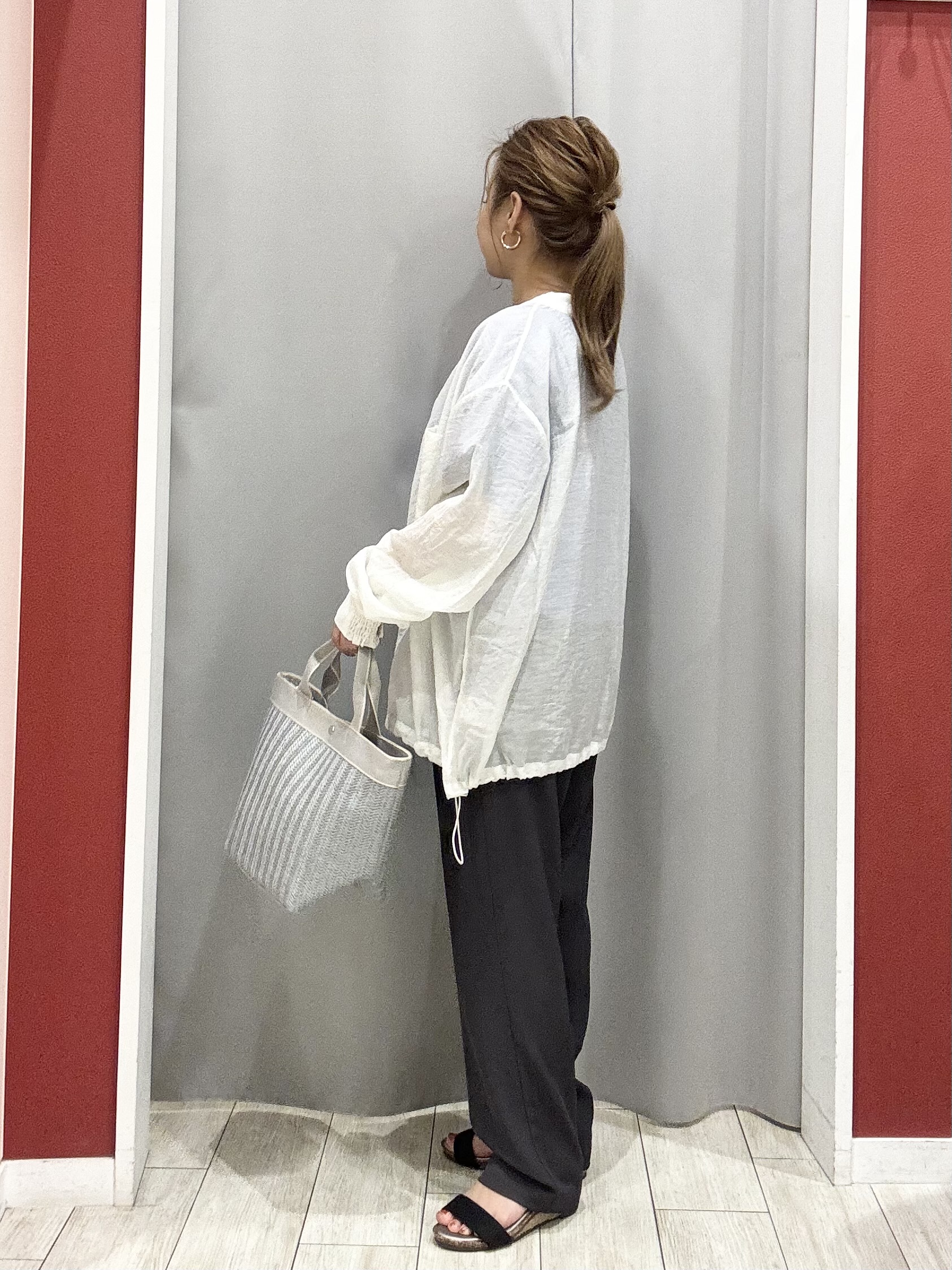 shioさんの「SHOO･LA･RUE｜【S-LL/洗濯機可】1枚持っておくと安心 程よい透け感のシアーリブブルゾン」を使ったコーディネート