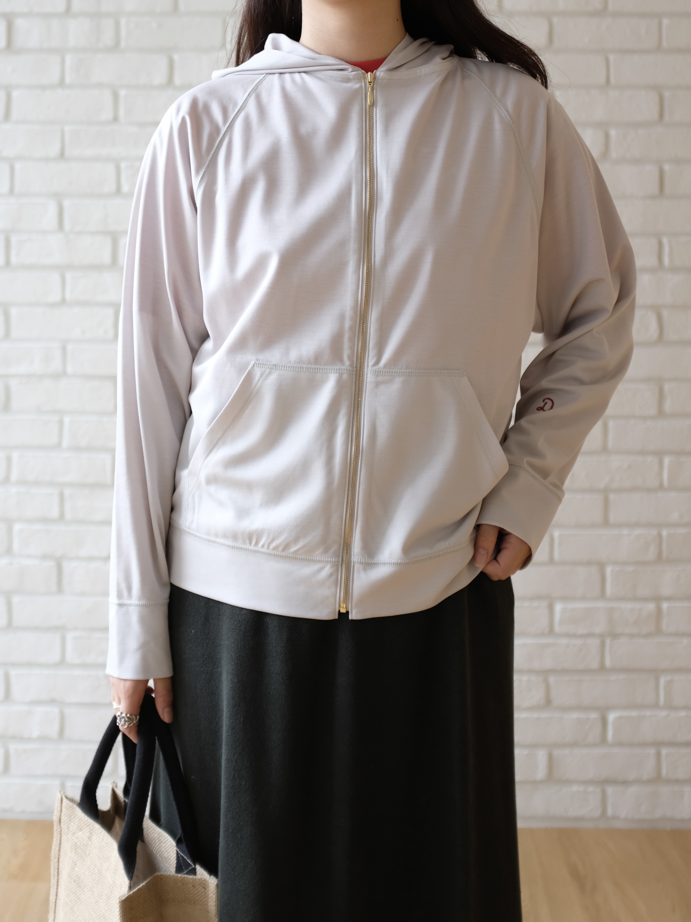 NAさんの「DRESSTERIOR｜【接触冷感/日除け対策】UVカット サマーライトパーカー」を使ったコーディネート